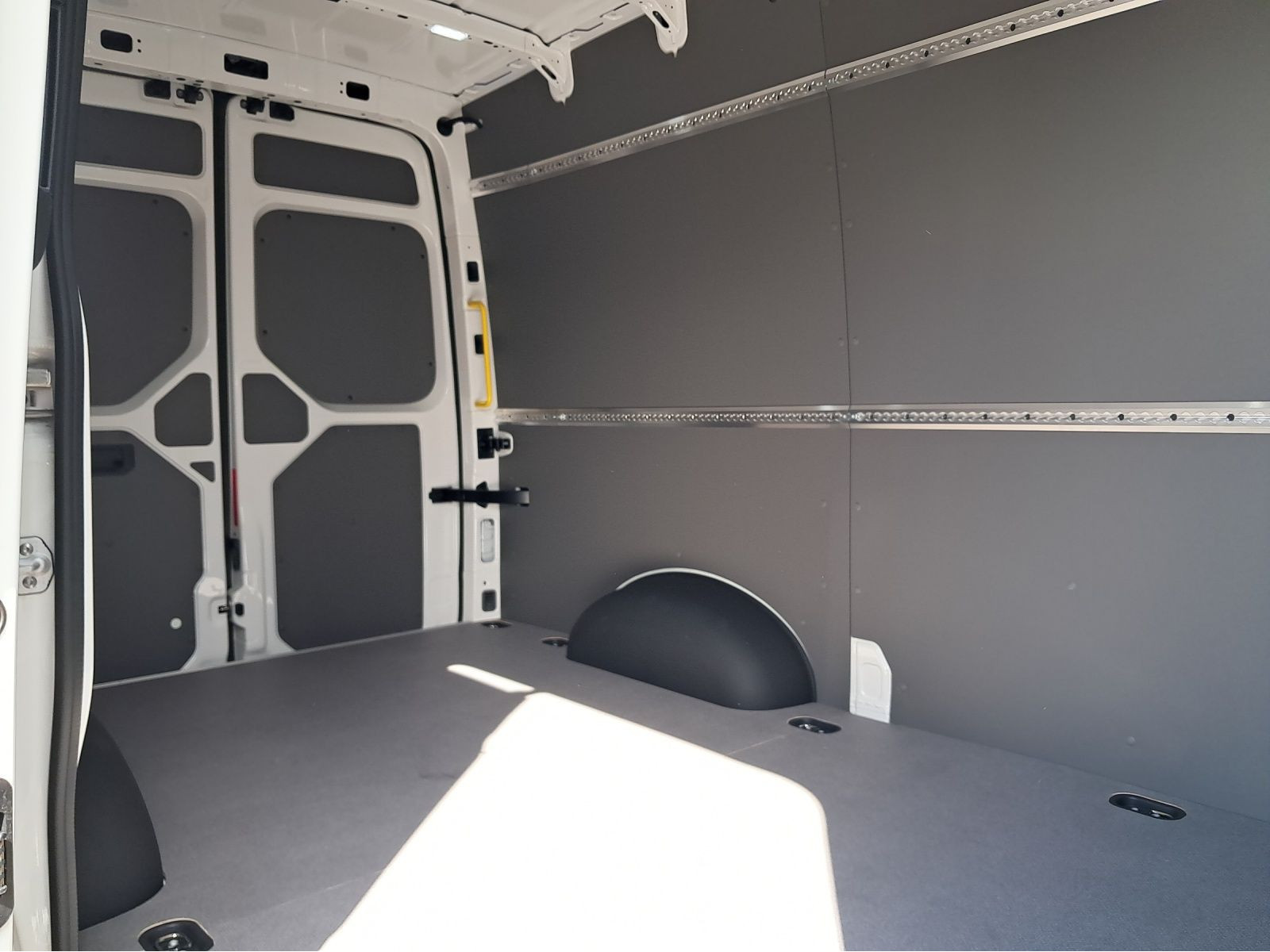 Volkswagen - Crafter_9