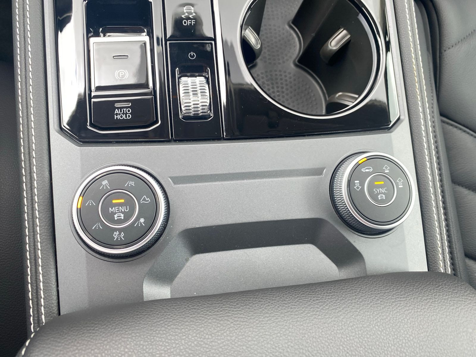 Volkswagen - Touareg_15