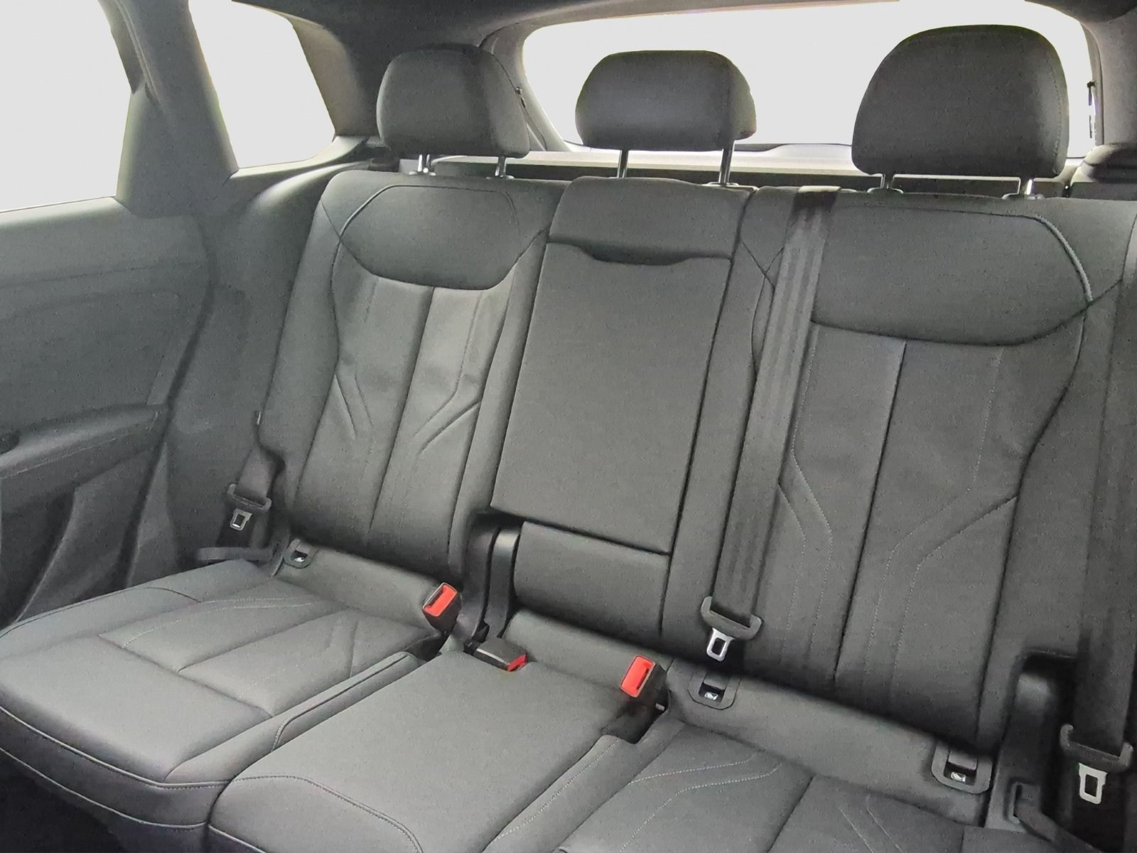 Audi - Q3_15 Audi - Q3_15