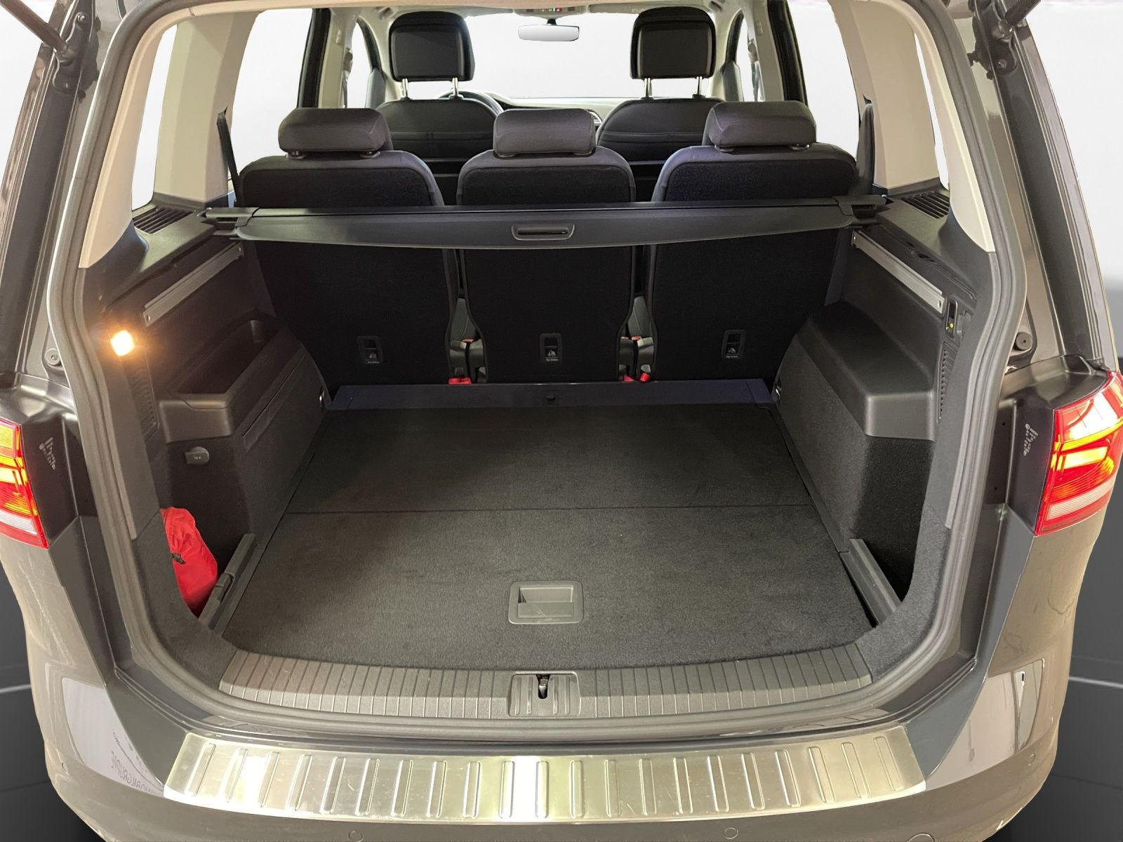 Volkswagen - Touran_22