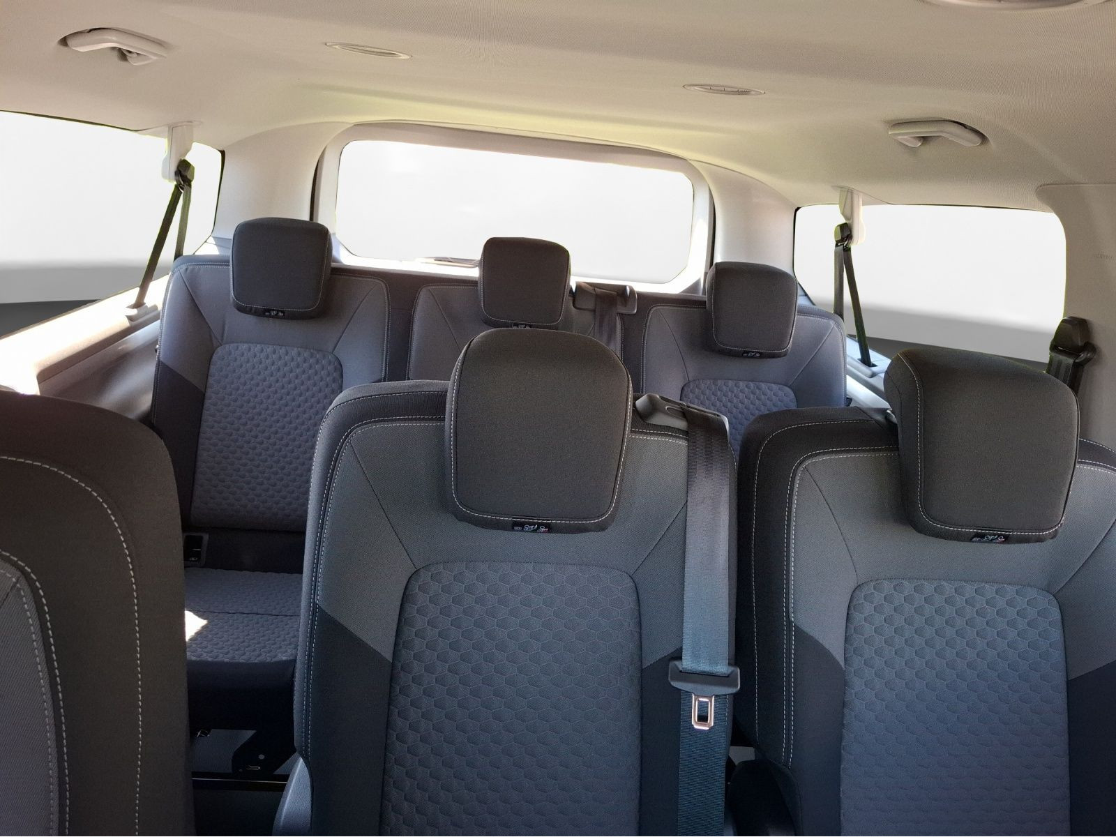 Volkswagen - T7 Caravelle_4