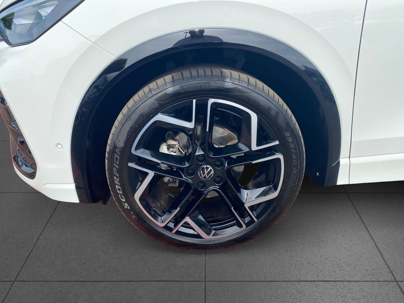 Volkswagen - Tiguan_9