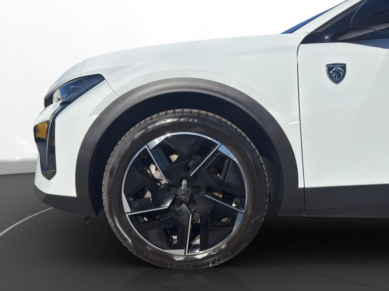 Peugeot - 408_13