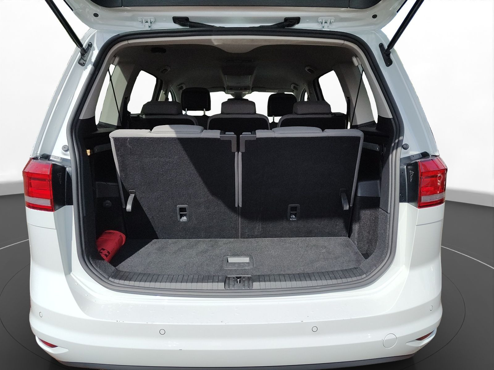 Volkswagen - Touran_11
