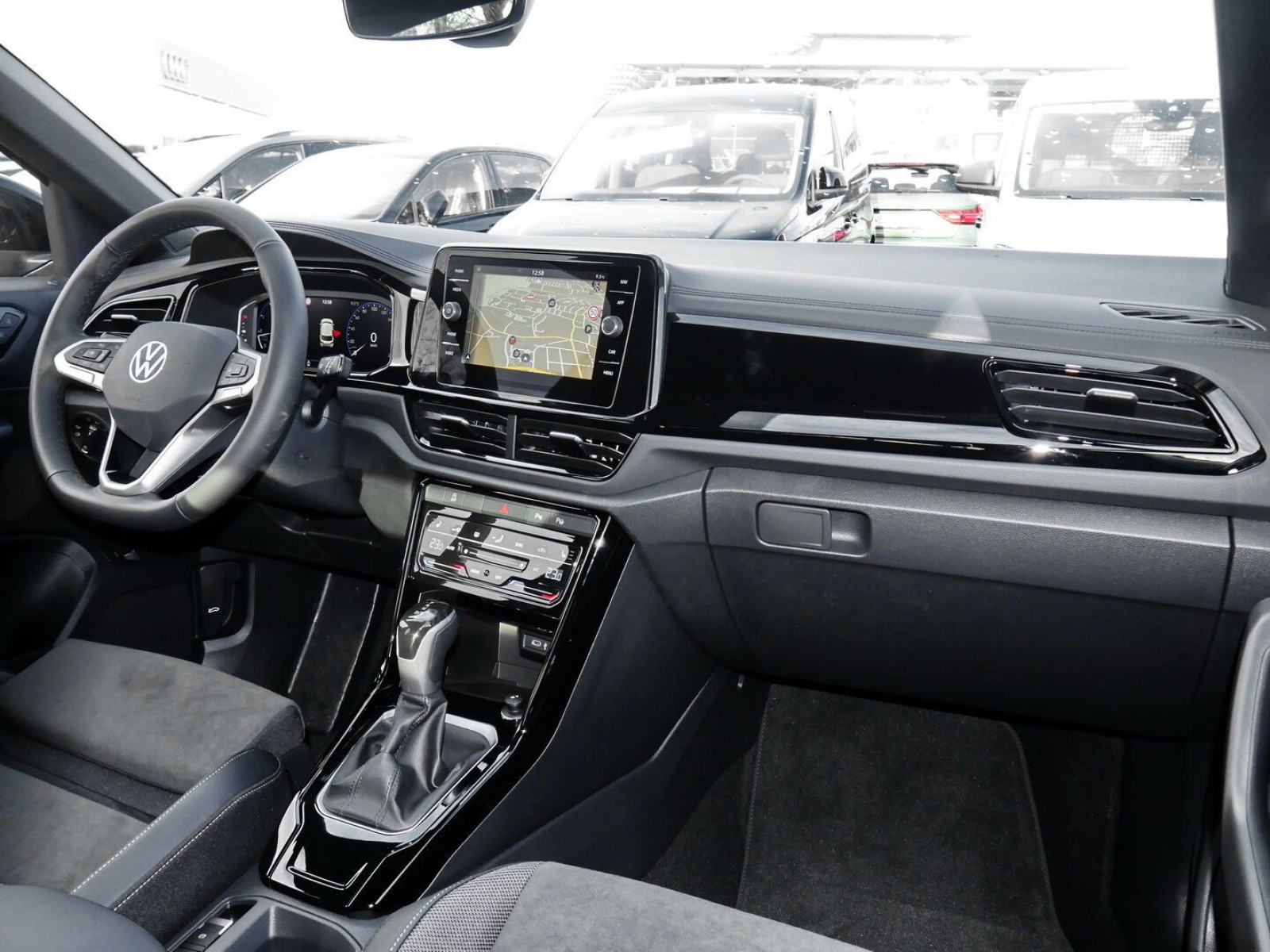 Volkswagen - T-Roc_6