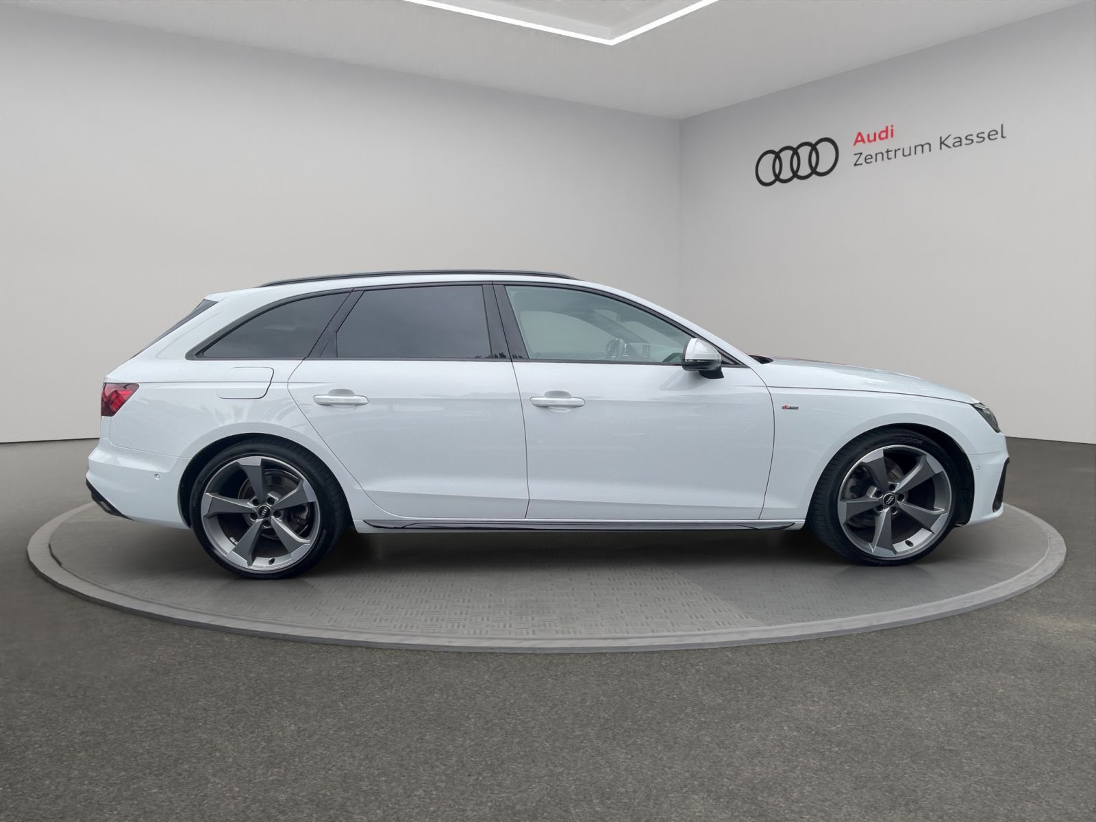 Audi - A4 Avant_8