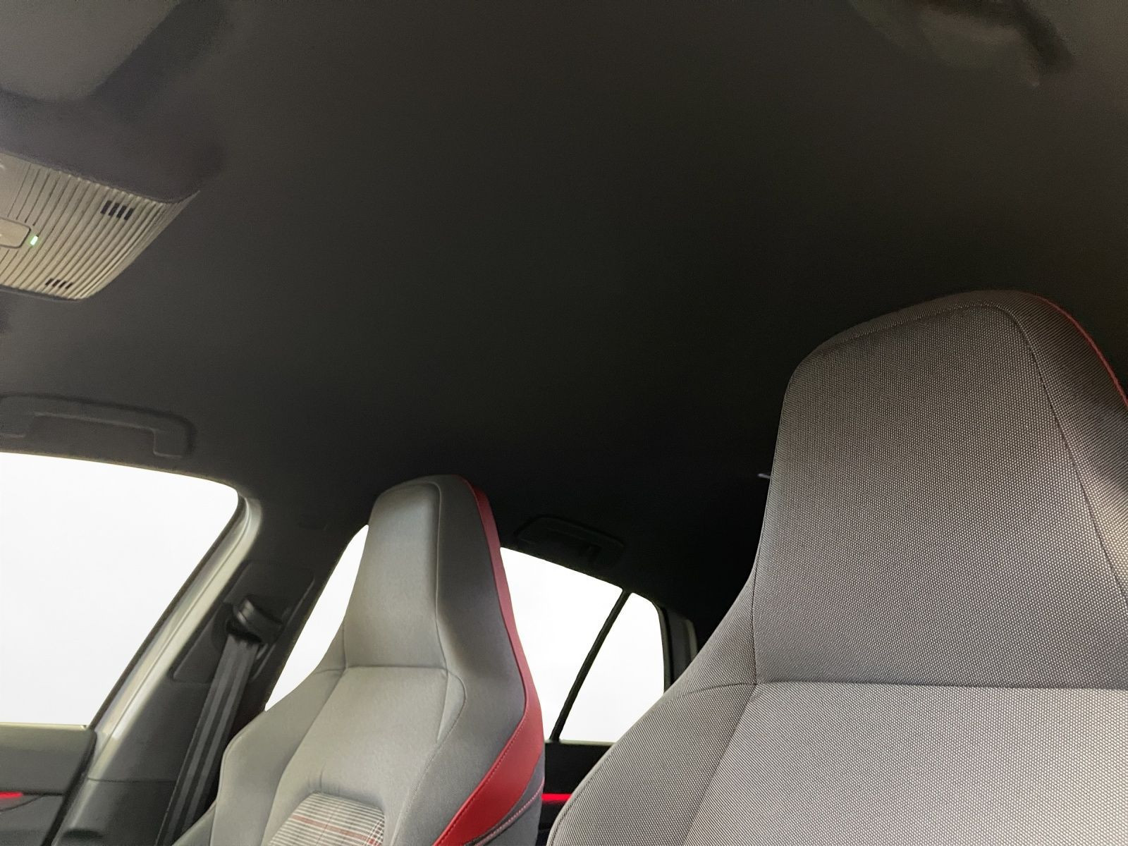 Volkswagen - Golf GTI_11