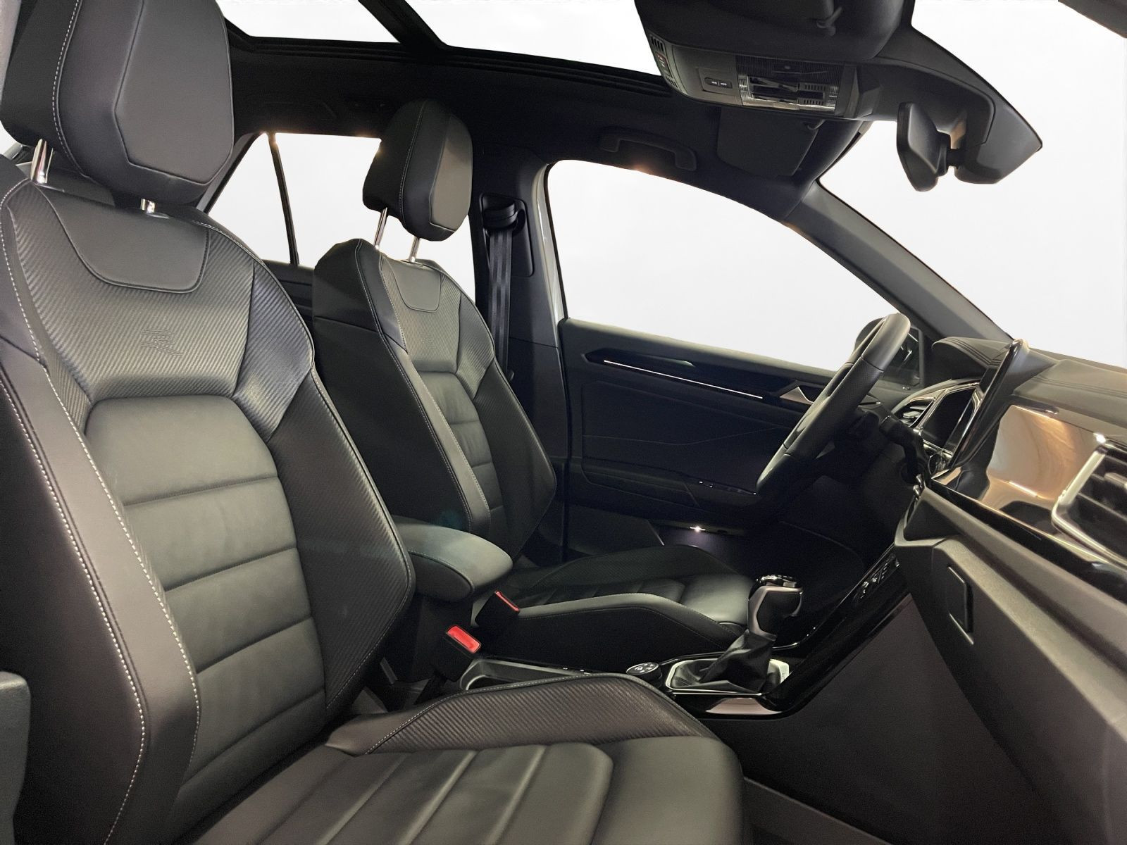 Volkswagen - T-Roc_18