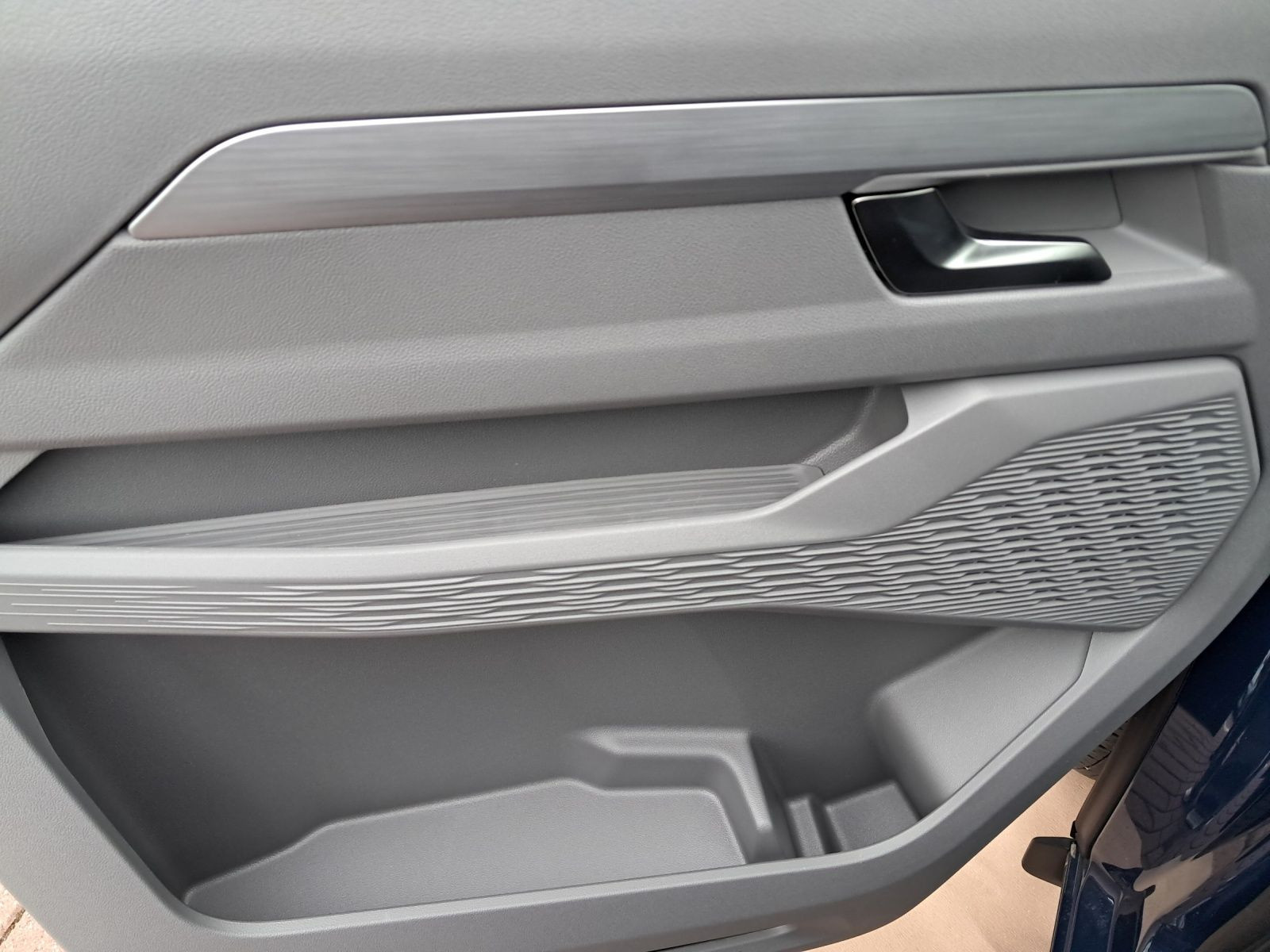 Volkswagen - T7 Caravelle_16