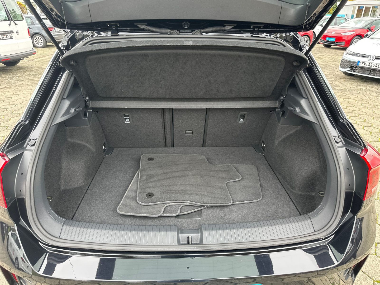 Volkswagen - T-Roc_21