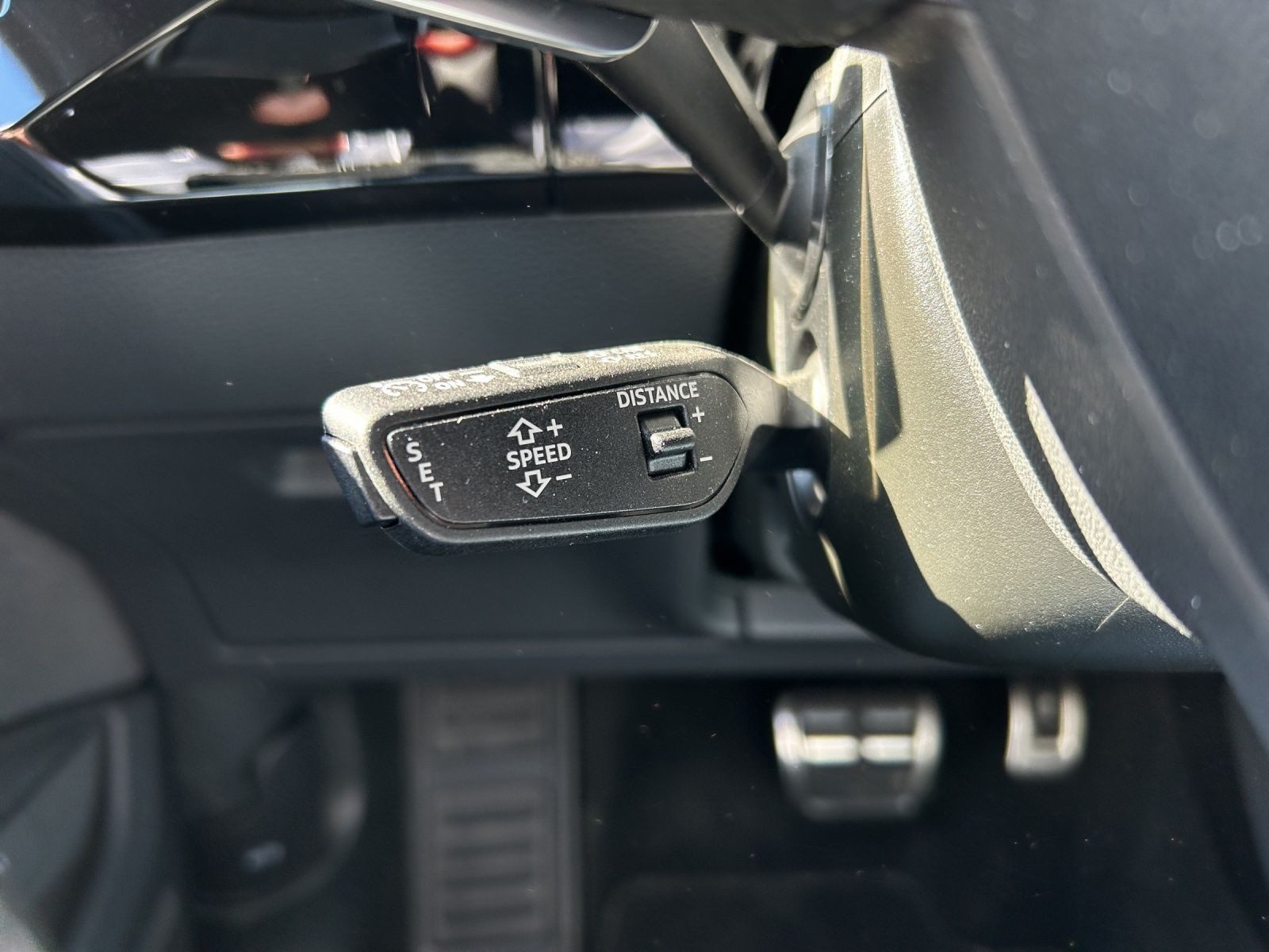 Audi - Q8 e-tron_23