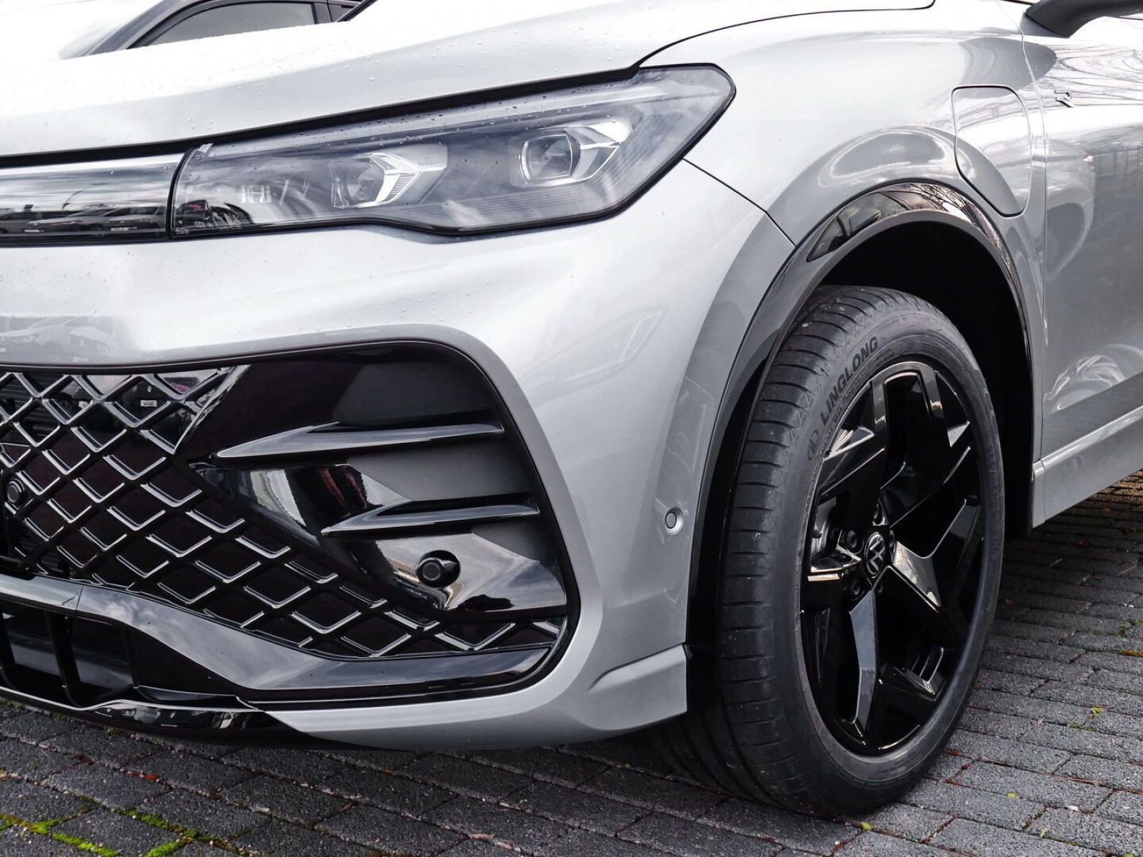 Volkswagen - Tiguan_16