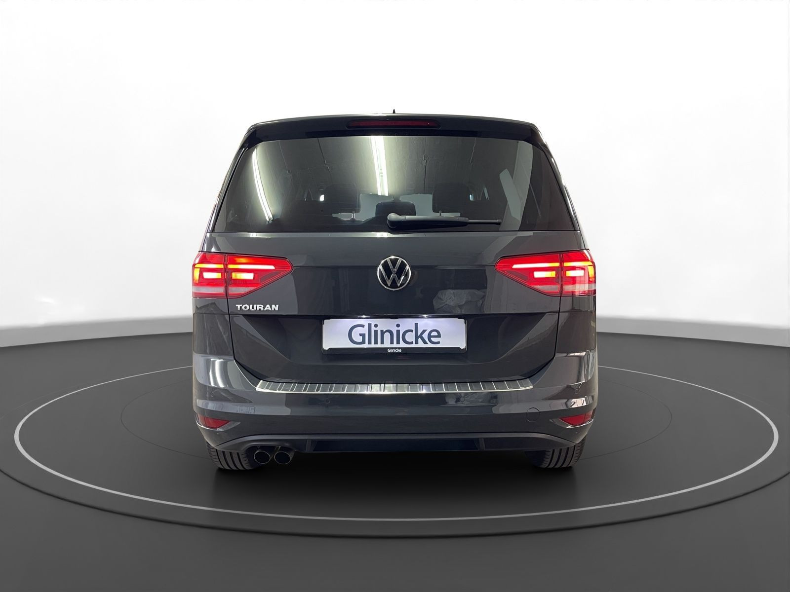 Volkswagen - Touran_3