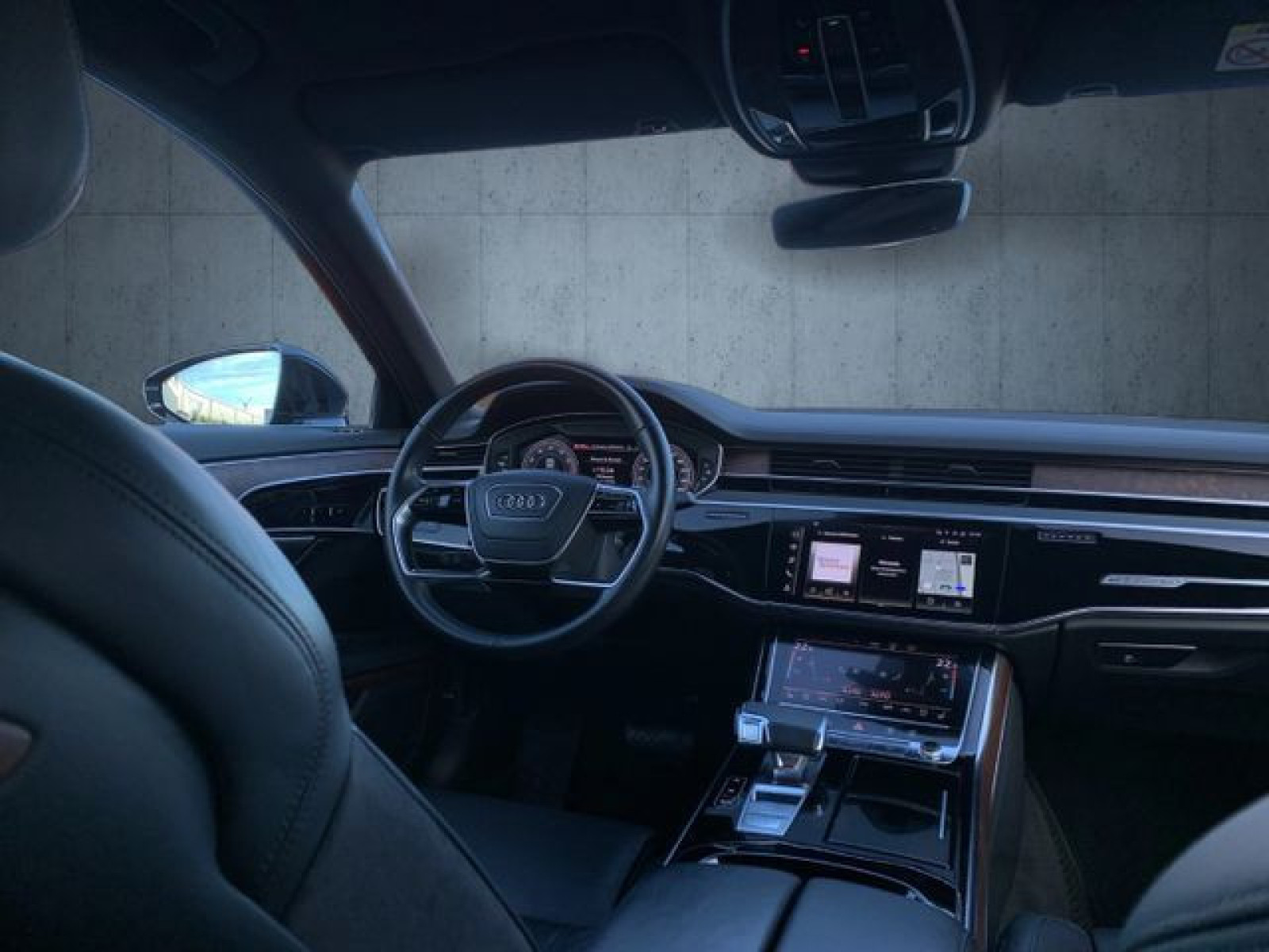 Audi - A8_23