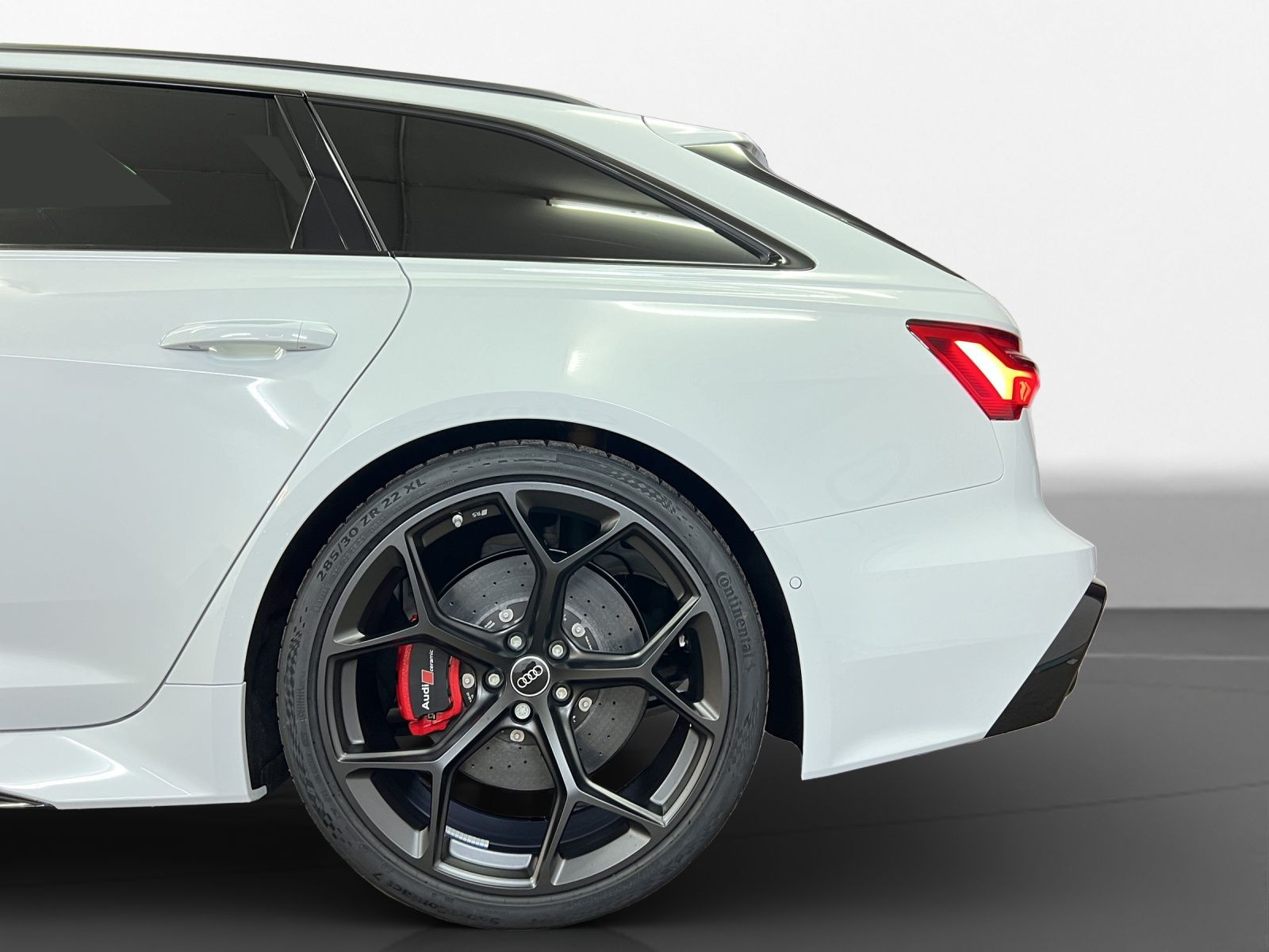 Audi - RS 6 Avant performance_10