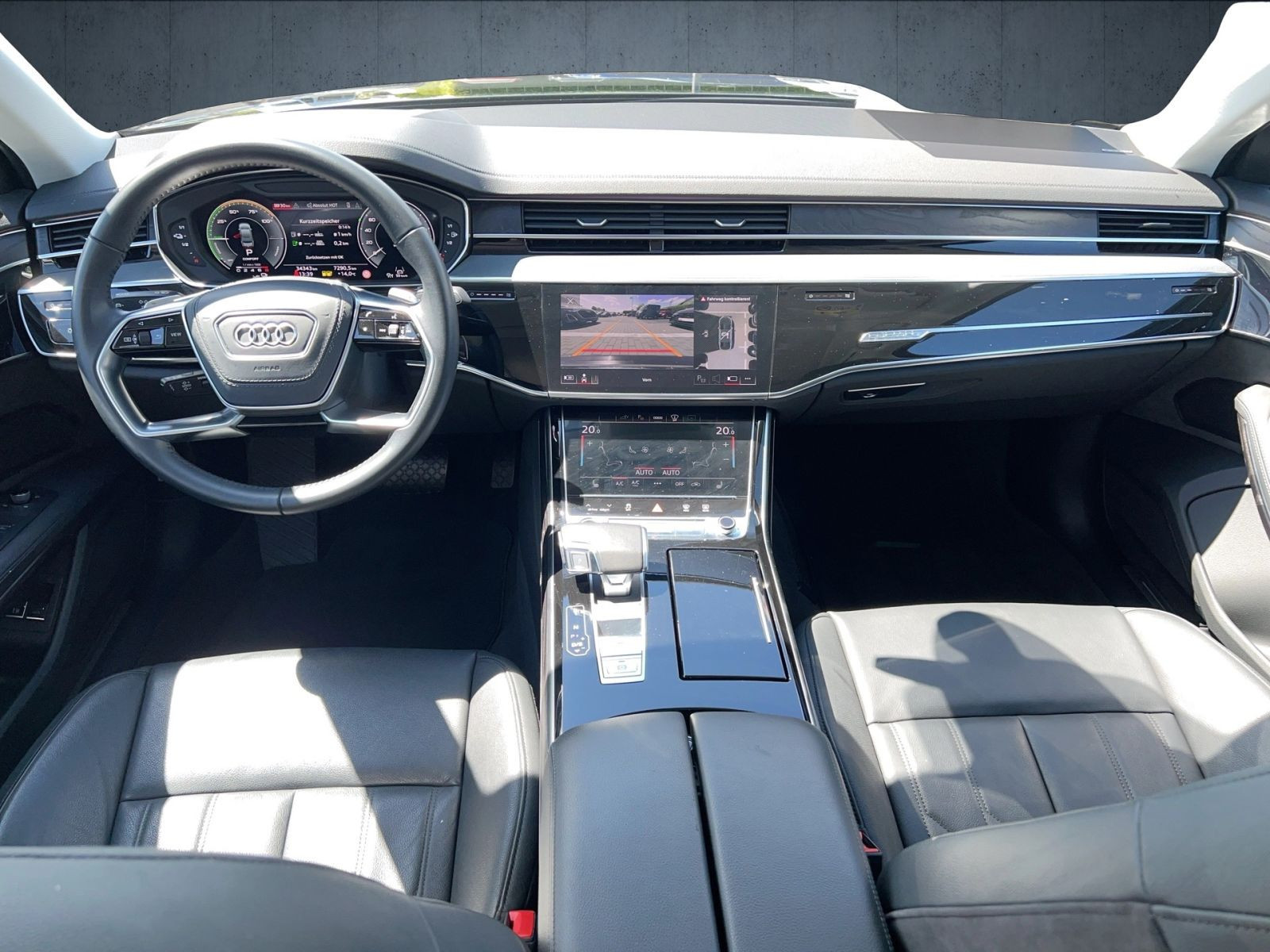 Audi - A8_13