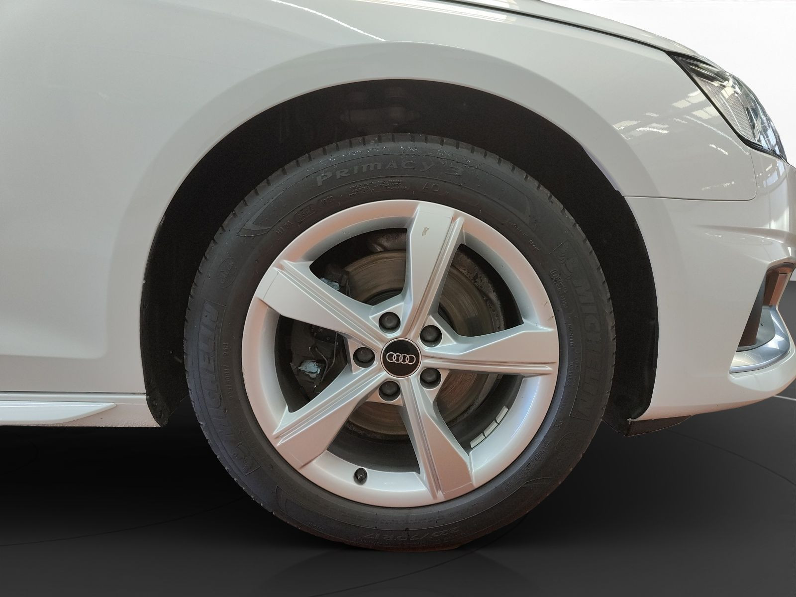 Audi - A4_14