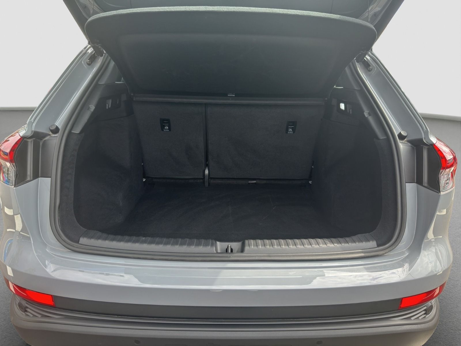 Audi - Q4_16