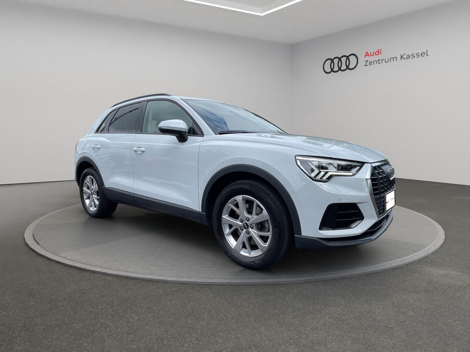Audi - Q3_9
