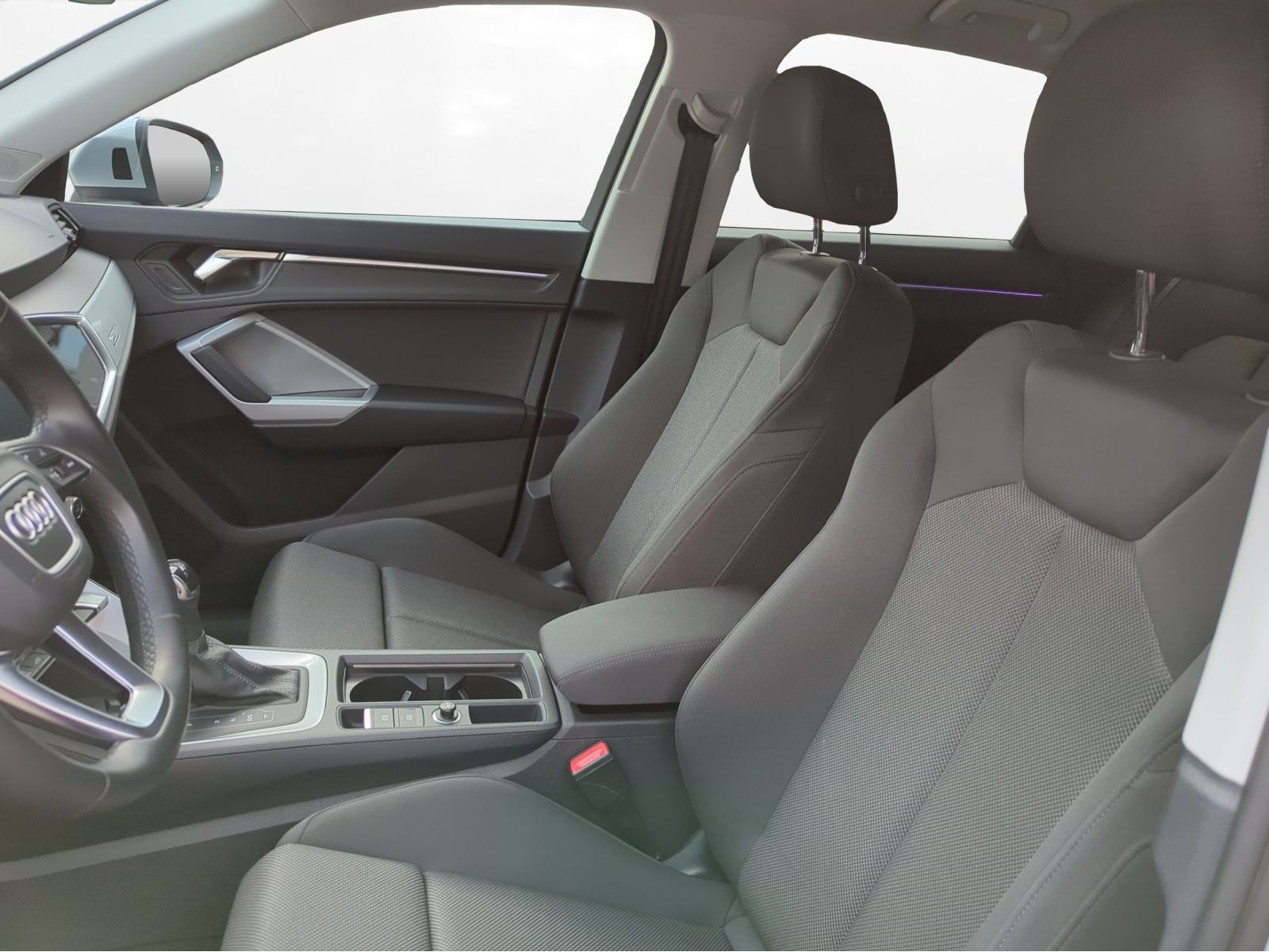 Audi - Q3_2