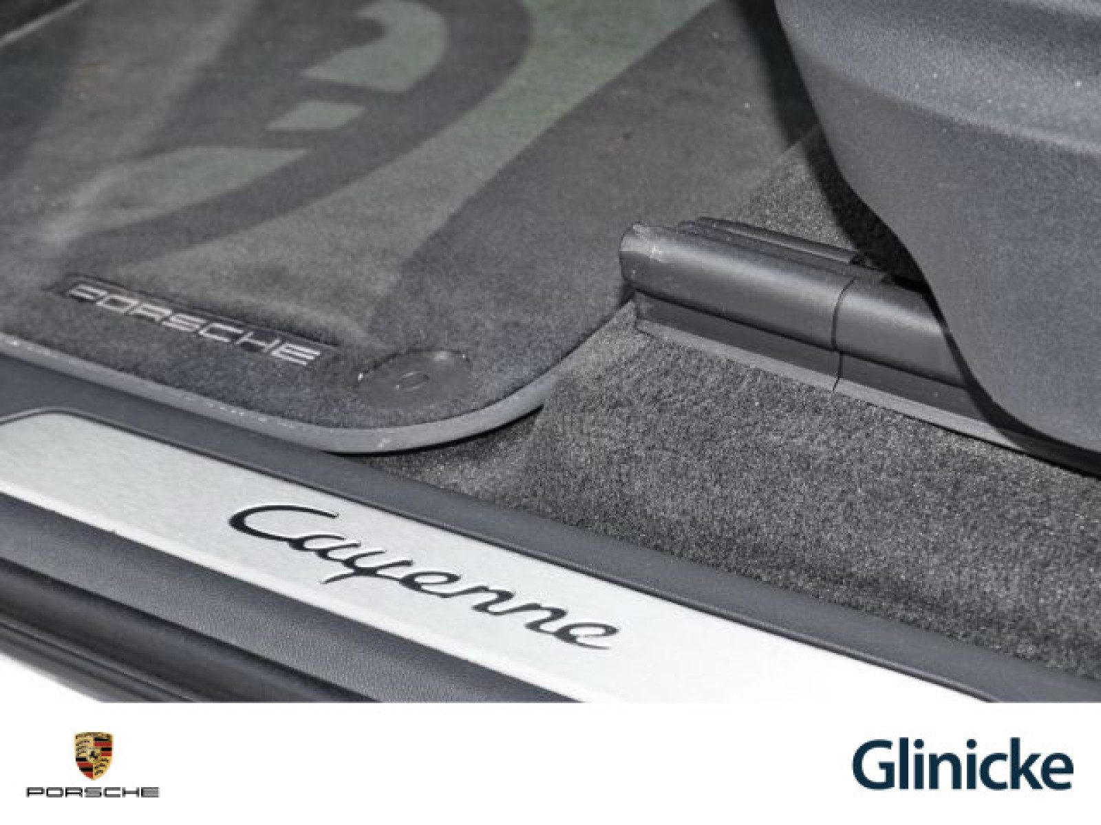 Porsche - Cayenne_21