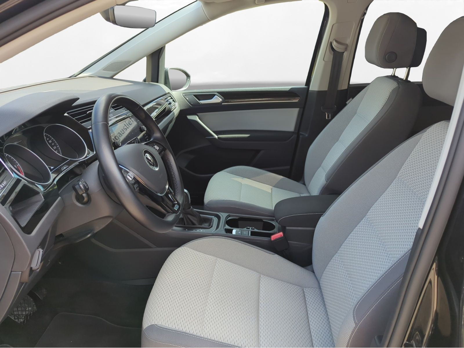 Volkswagen - Touran_4