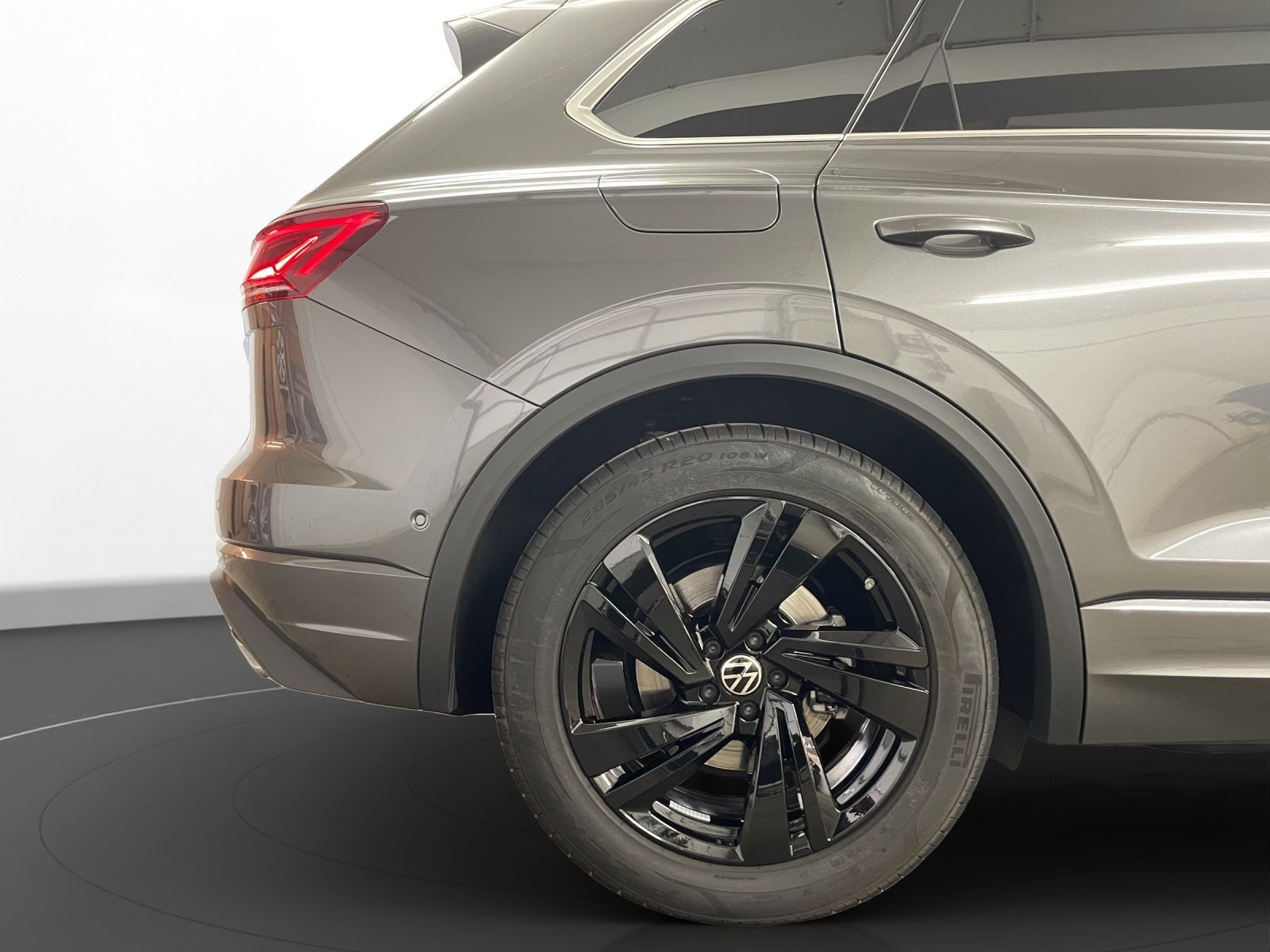Volkswagen - Touareg_16