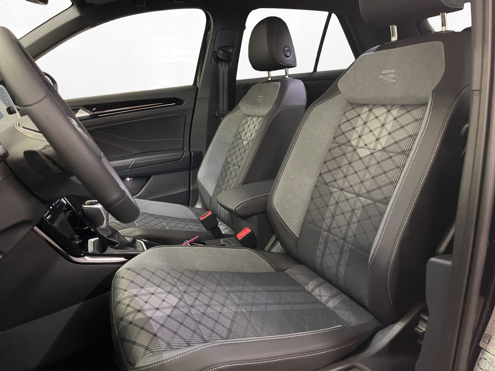 Volkswagen - T-Roc_8