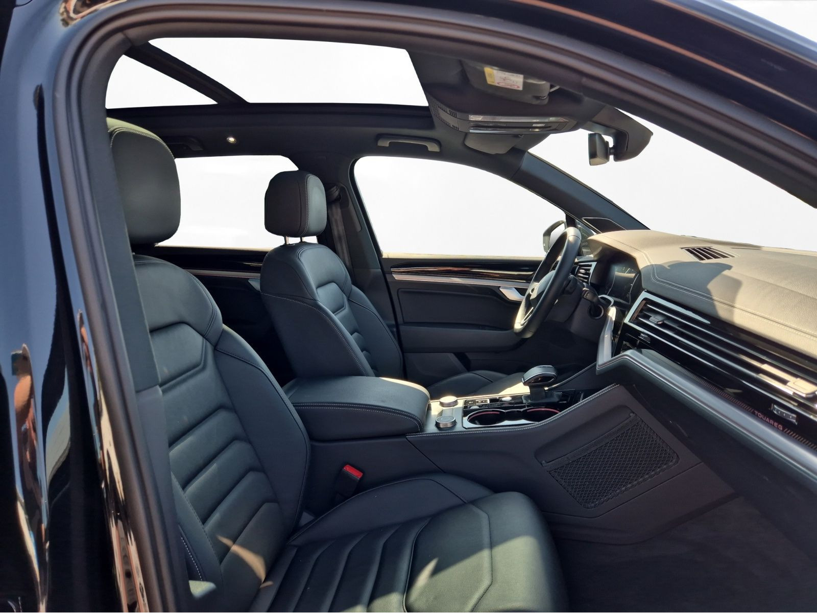 Volkswagen - Touareg_12