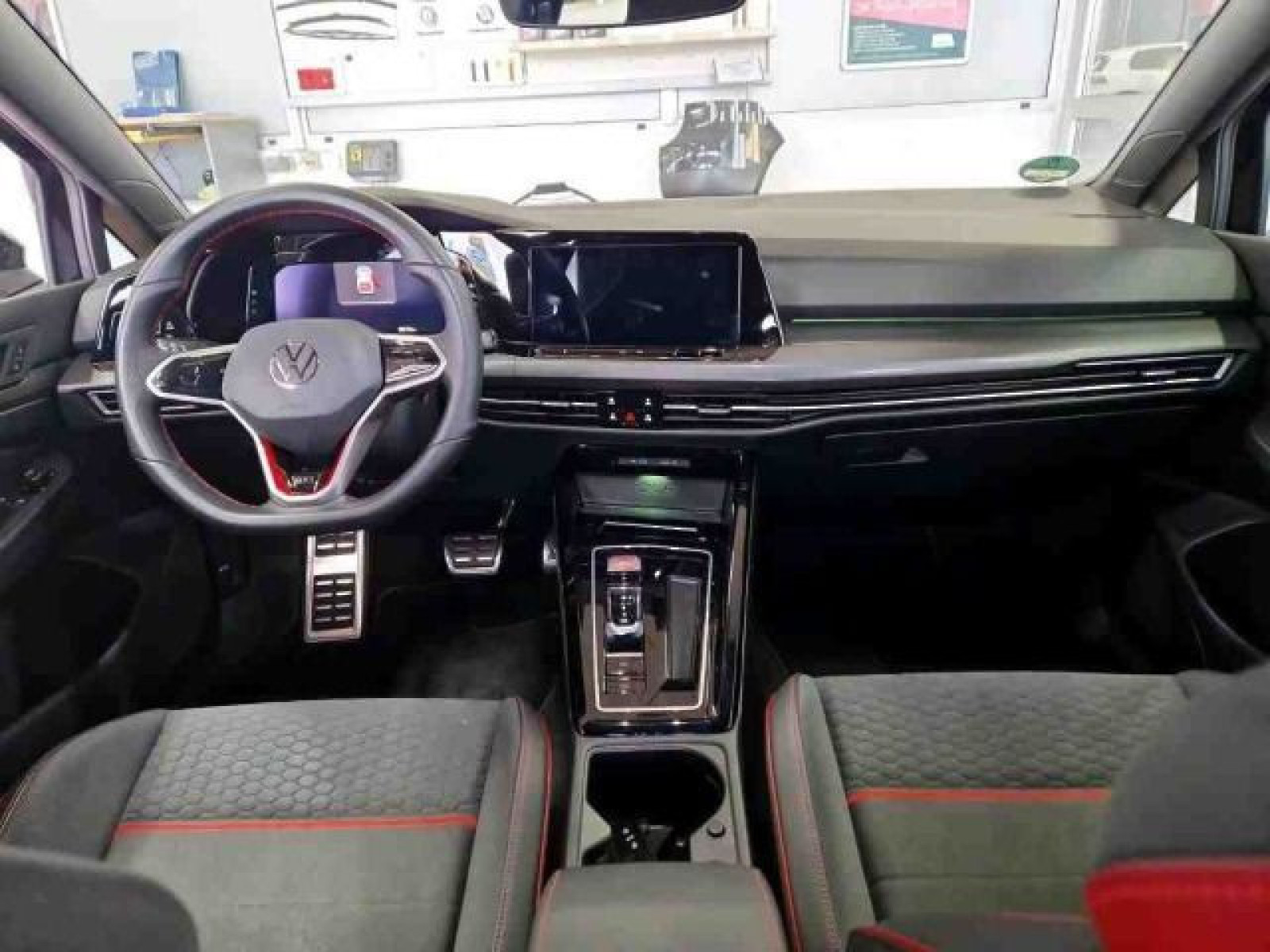 Volkswagen - Golf GTI_8