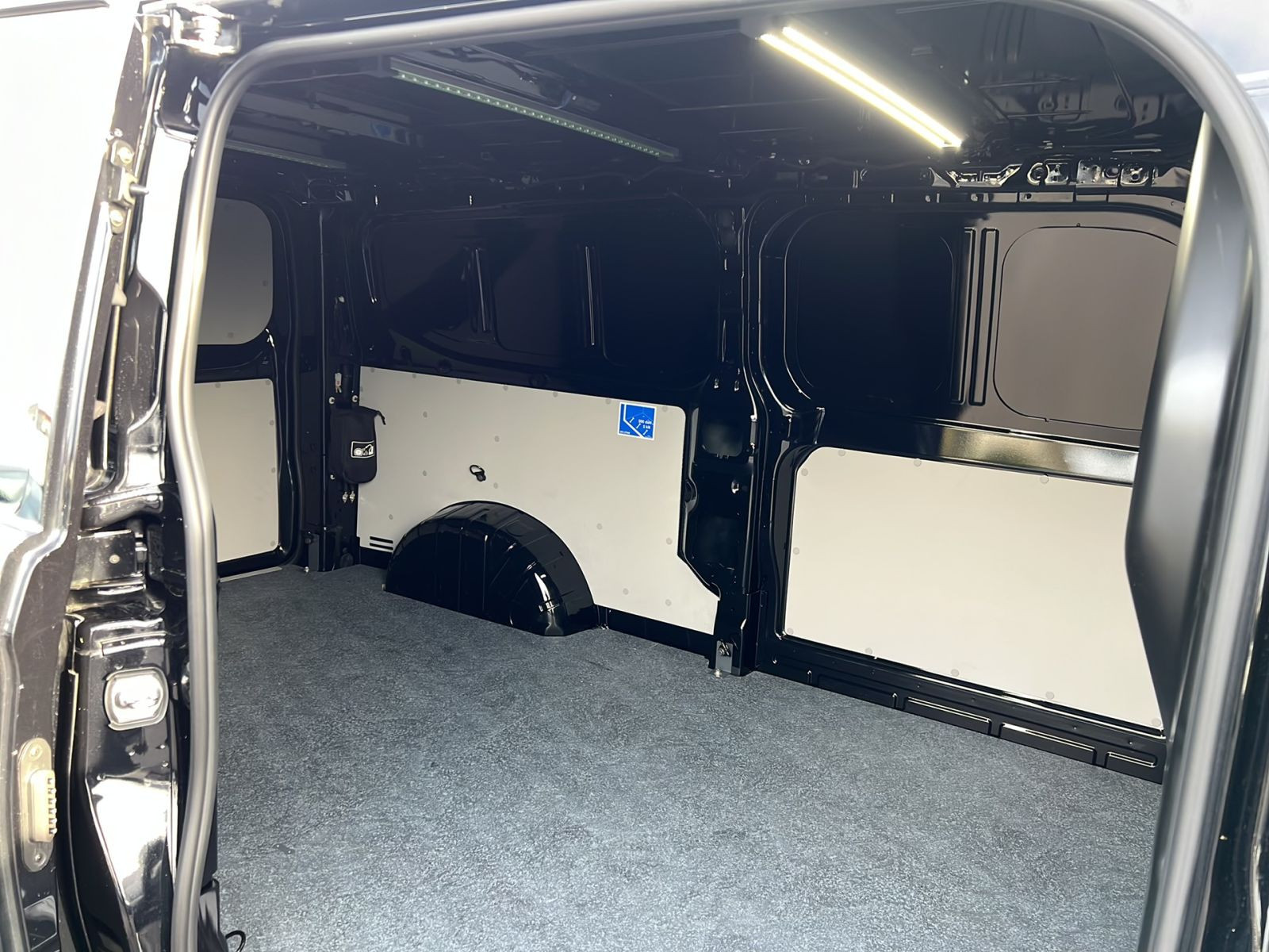 Volkswagen - Transporter Kasten_16