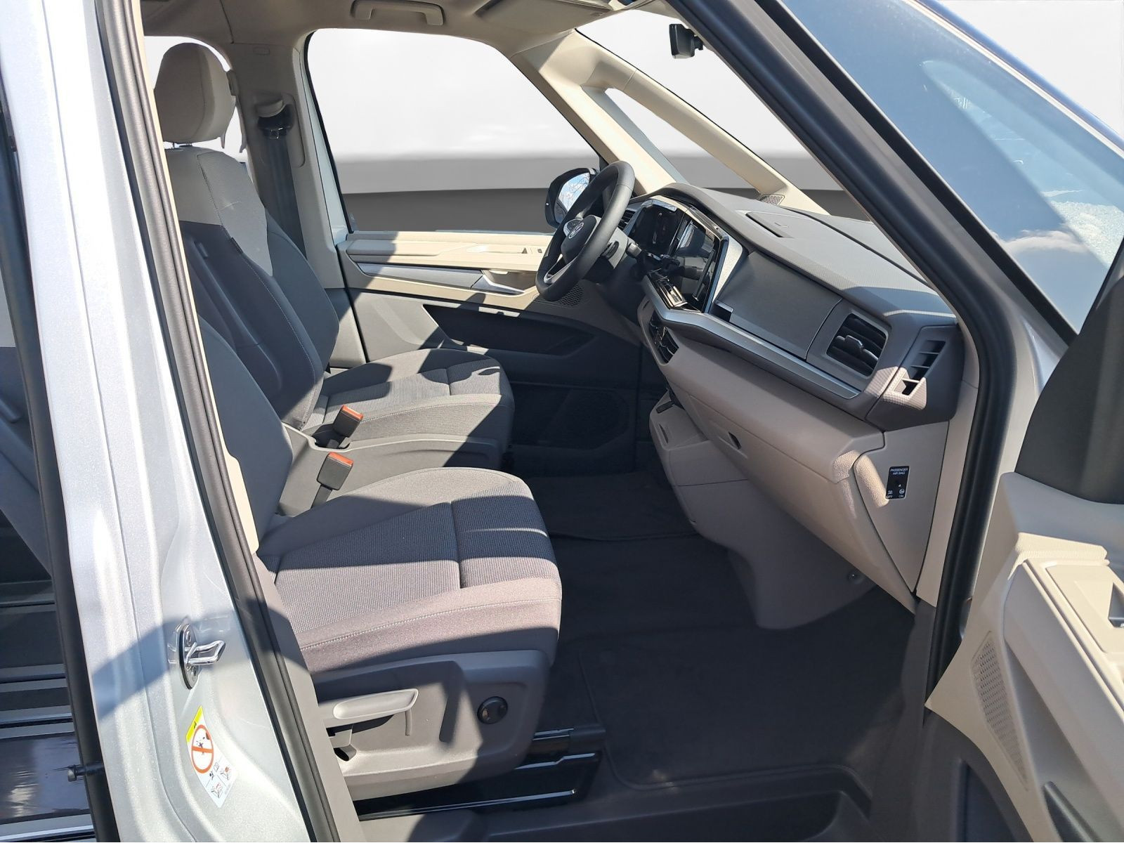 Volkswagen - Multivan_9