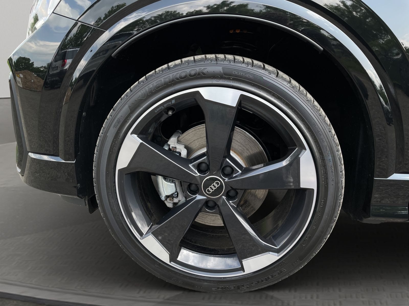 Audi - Q2_21