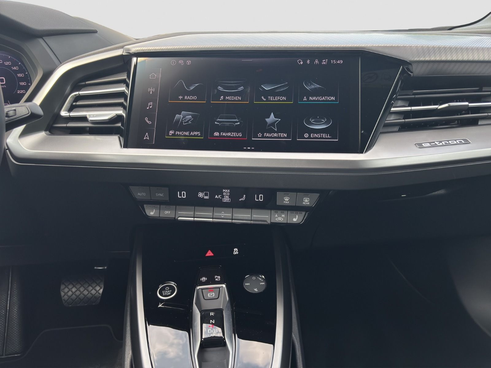 Audi - Q4 e-tron_15