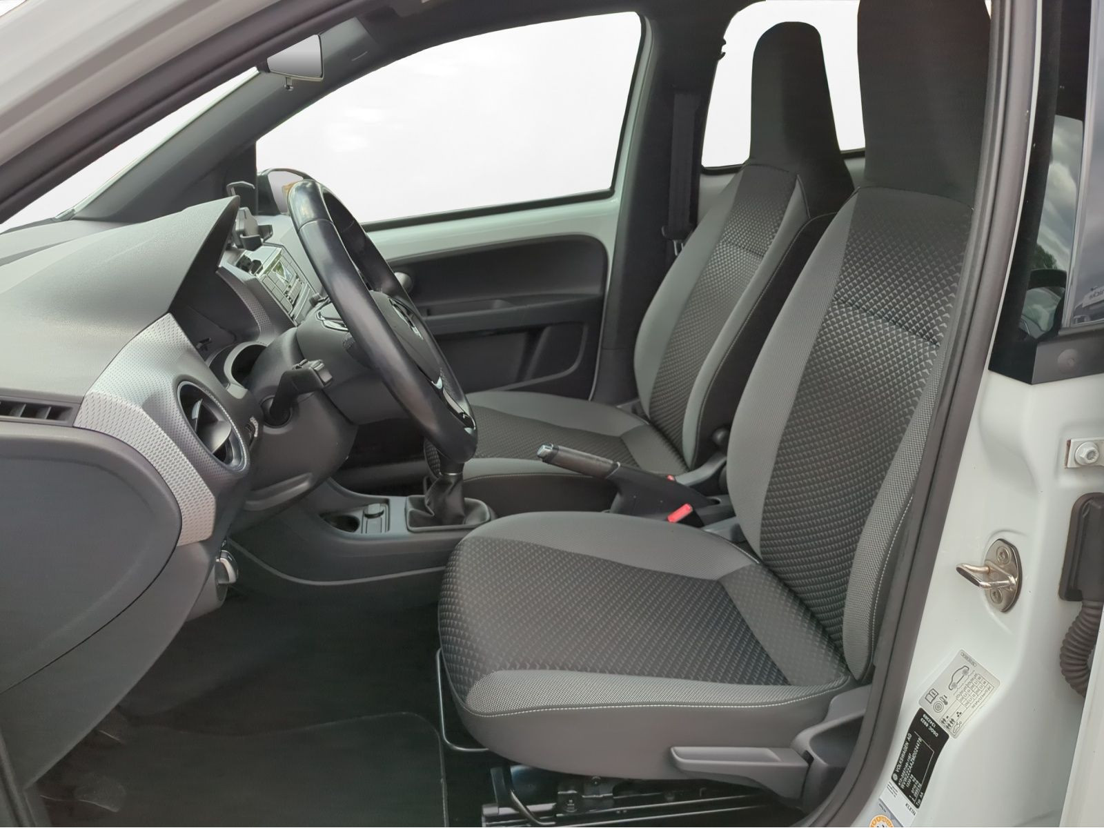 Volkswagen - up!_2