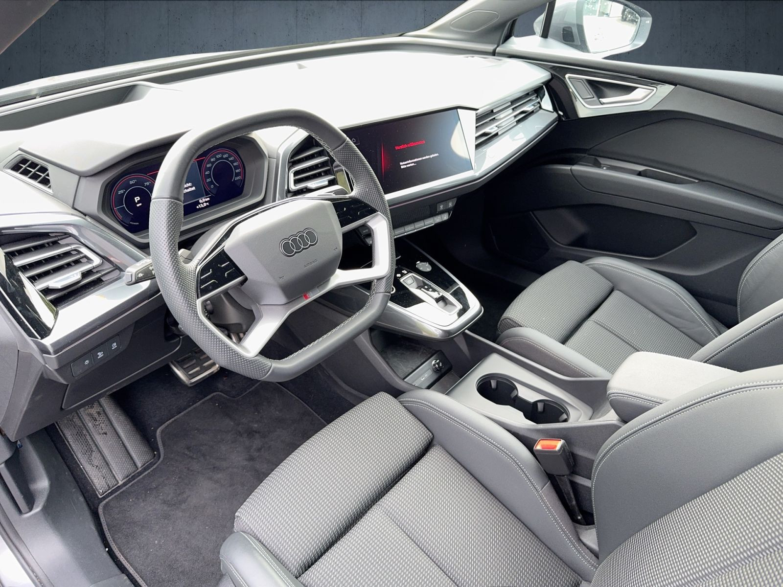 Audi - Q4 e-tron_9 Audi - Q4 e-tron_9