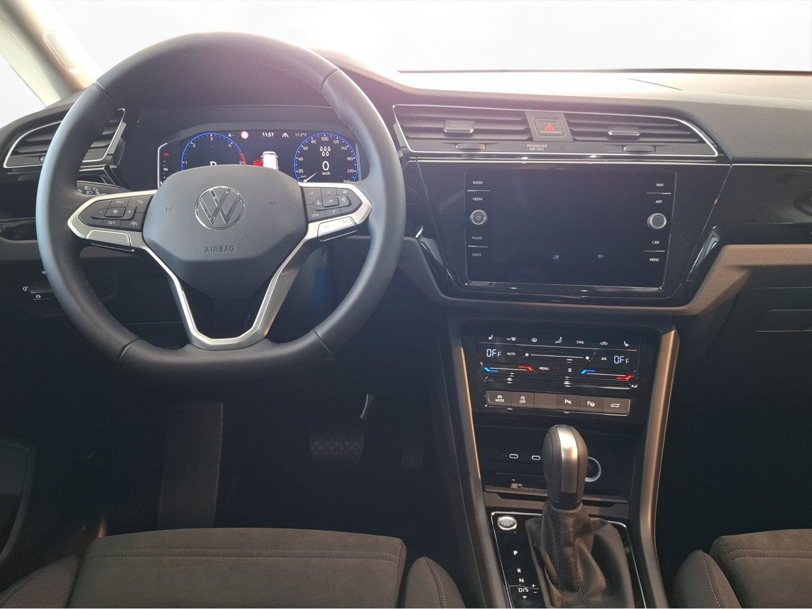 Volkswagen - Touran_6