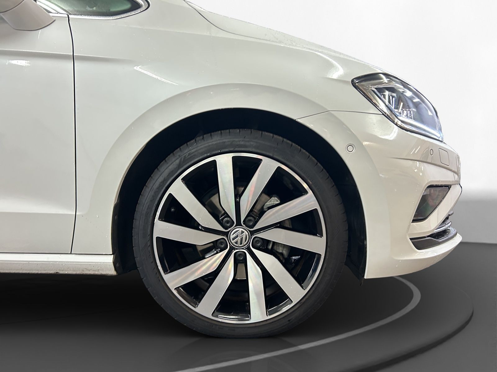 Volkswagen - Golf Sportsvan_15