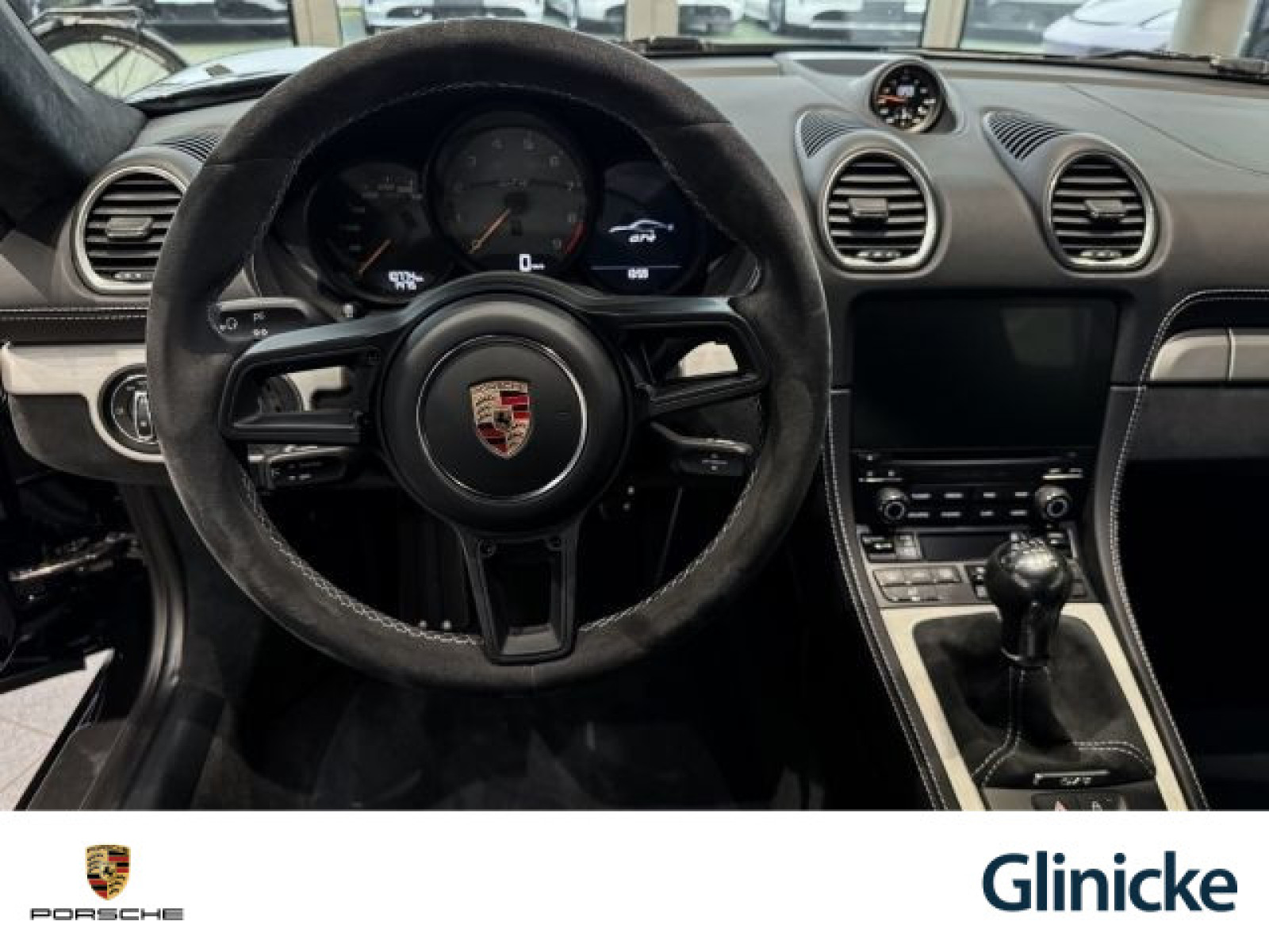 Porsche - Cayman_11