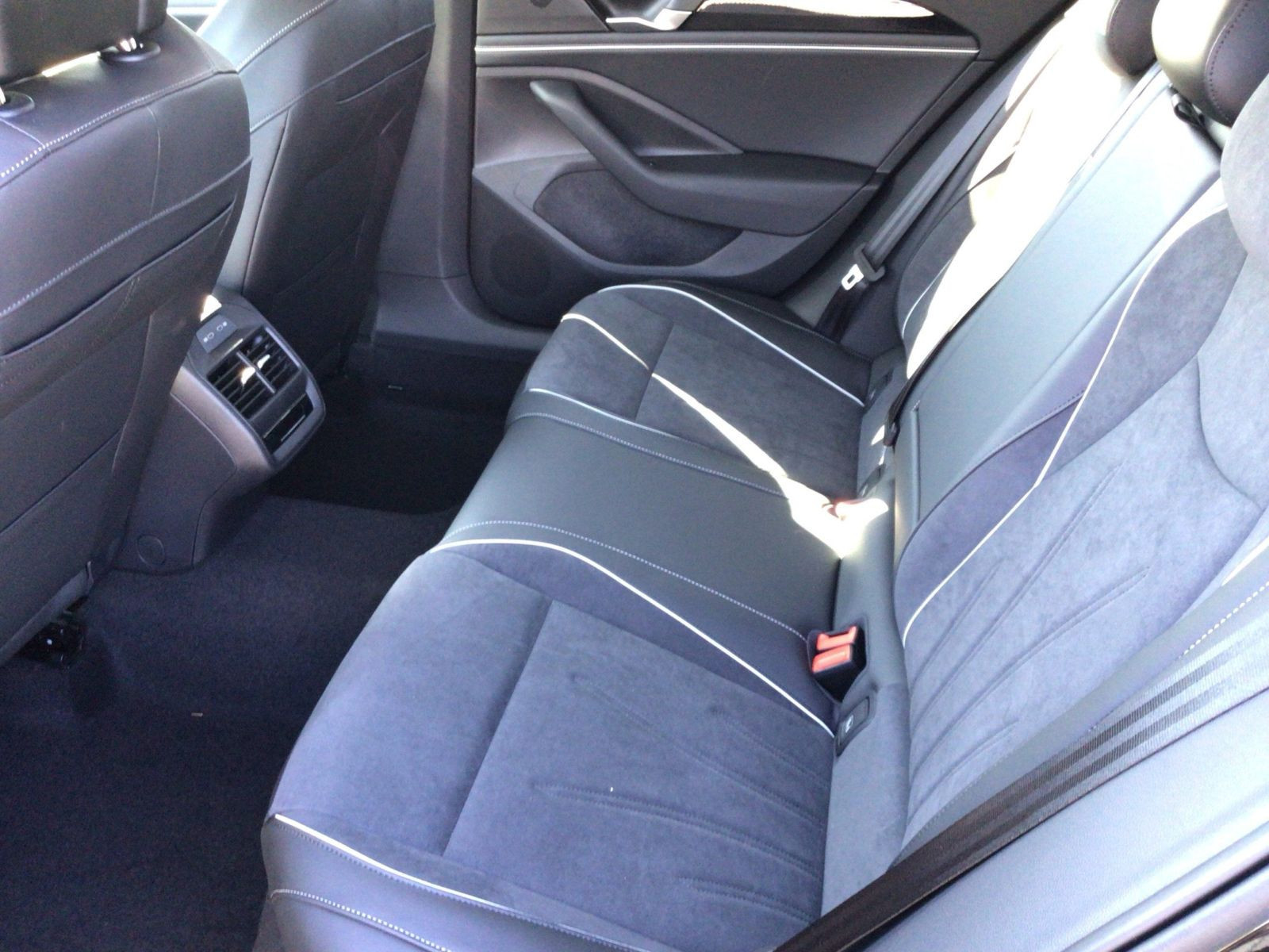 Volkswagen - Passat_14