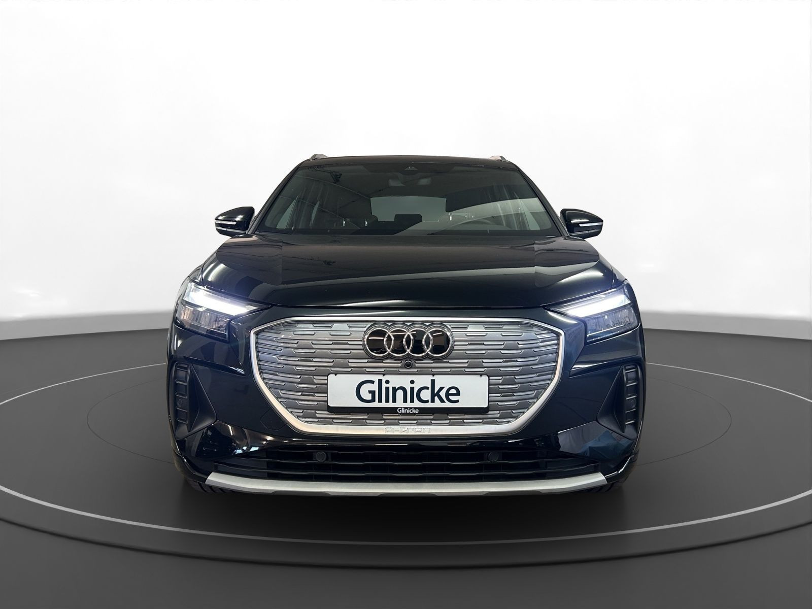 Audi - Q4 e-tron_4