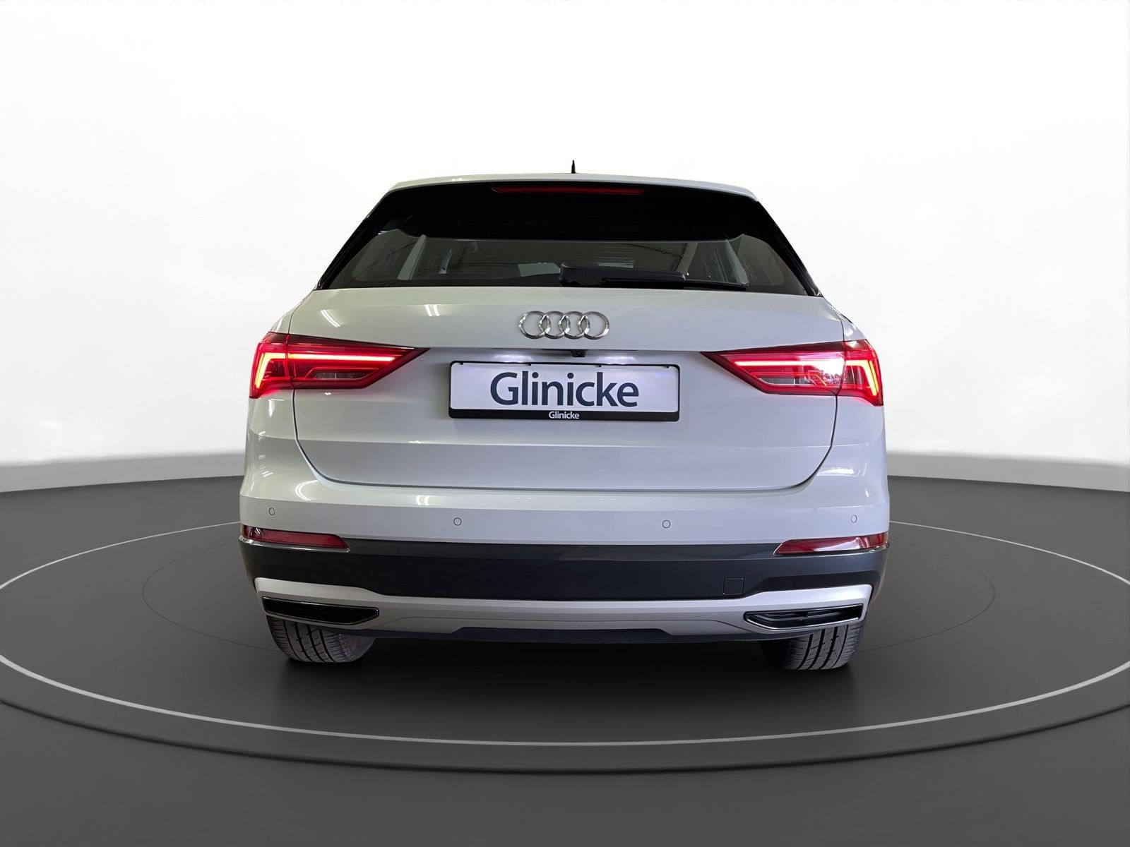 Audi - Q3_5