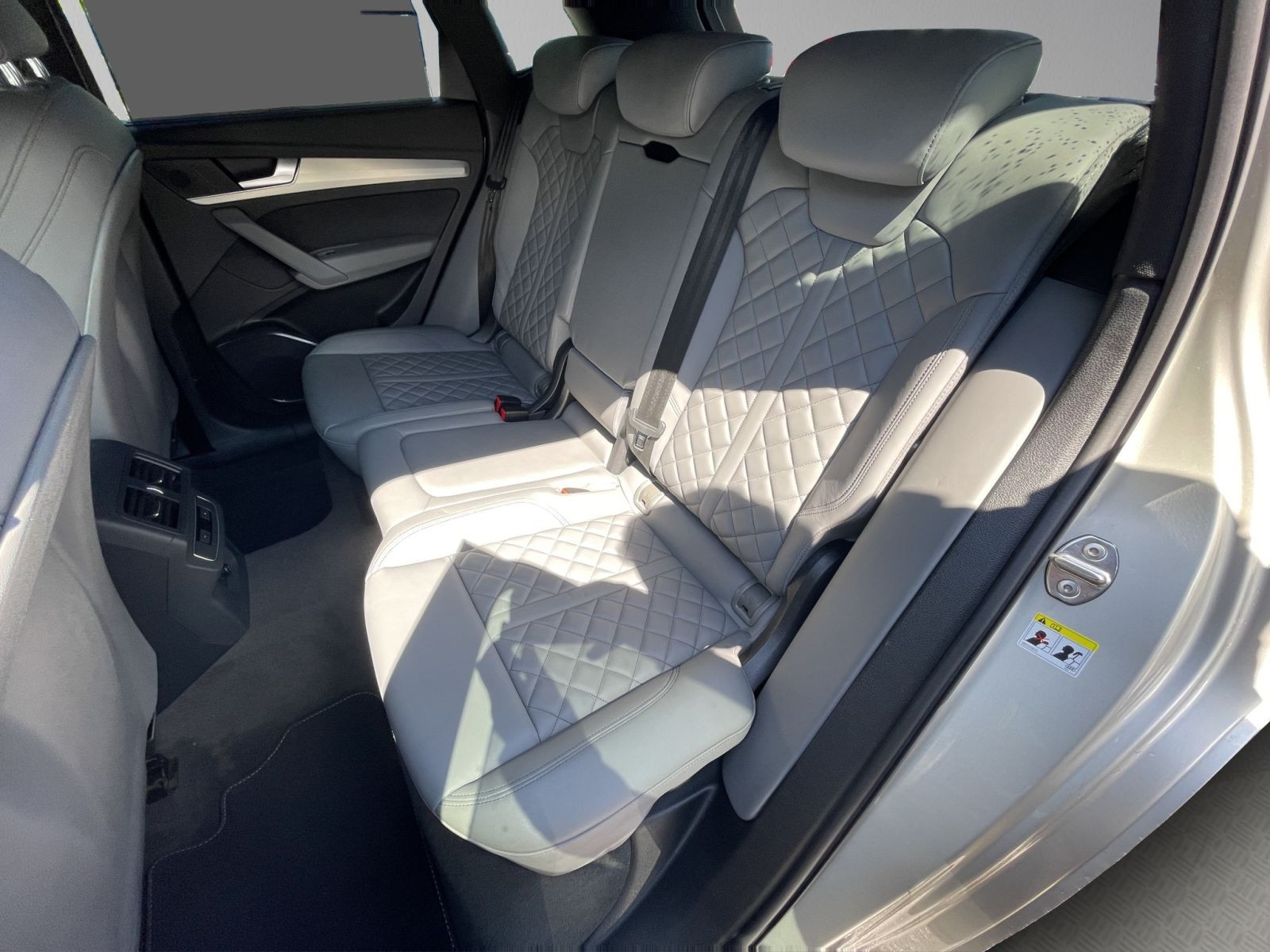 Audi - Q5_16