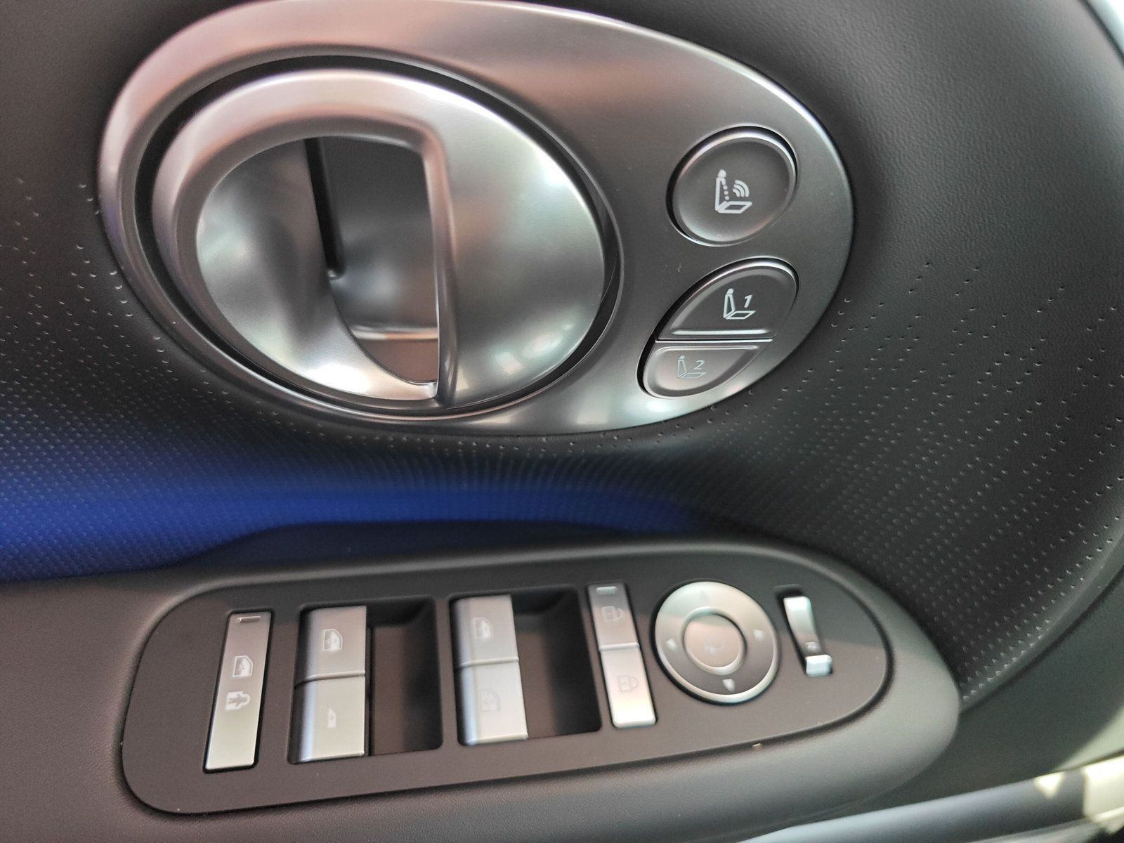 Hyundai - IONIQ 9_11