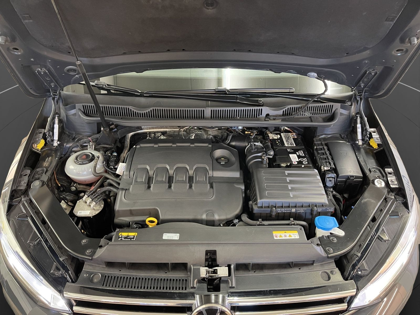 Volkswagen - Touran_21