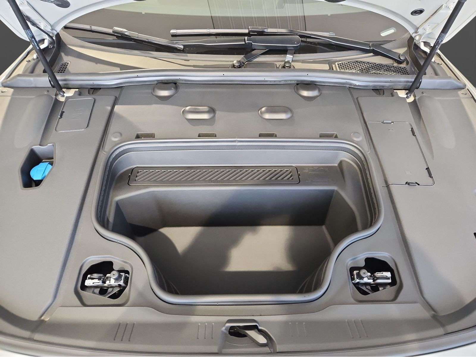 Audi - A6 Sportback e-tron_24