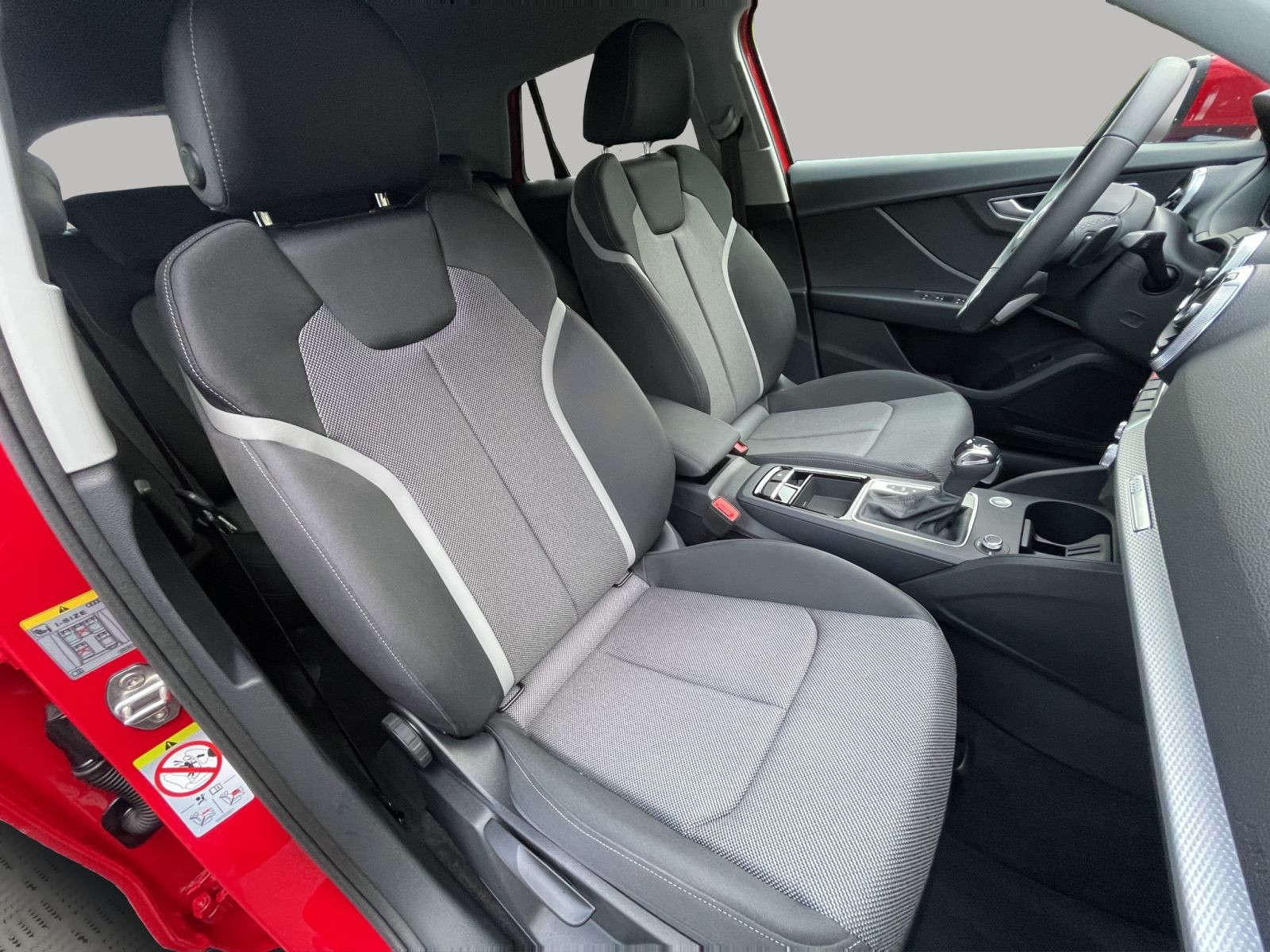 Audi - Q2_19