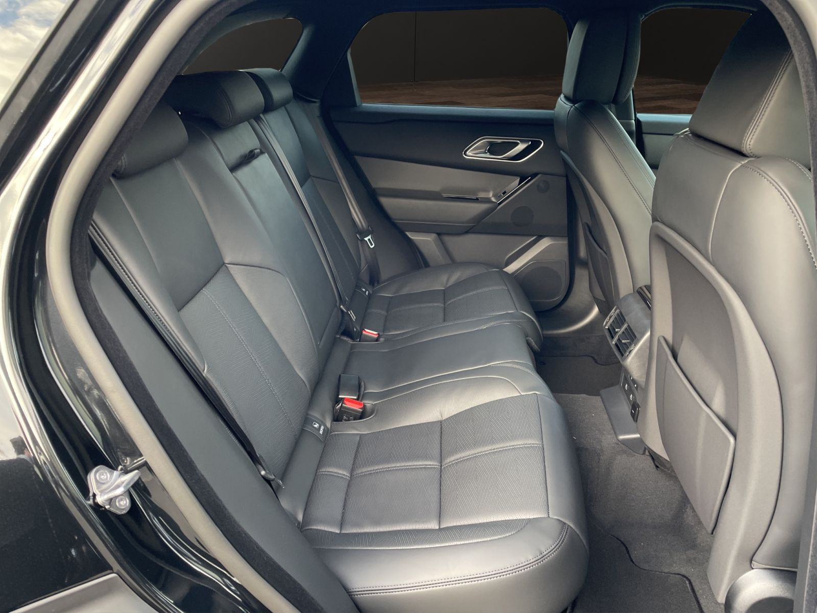 Land Rover - Range Rover Velar_7