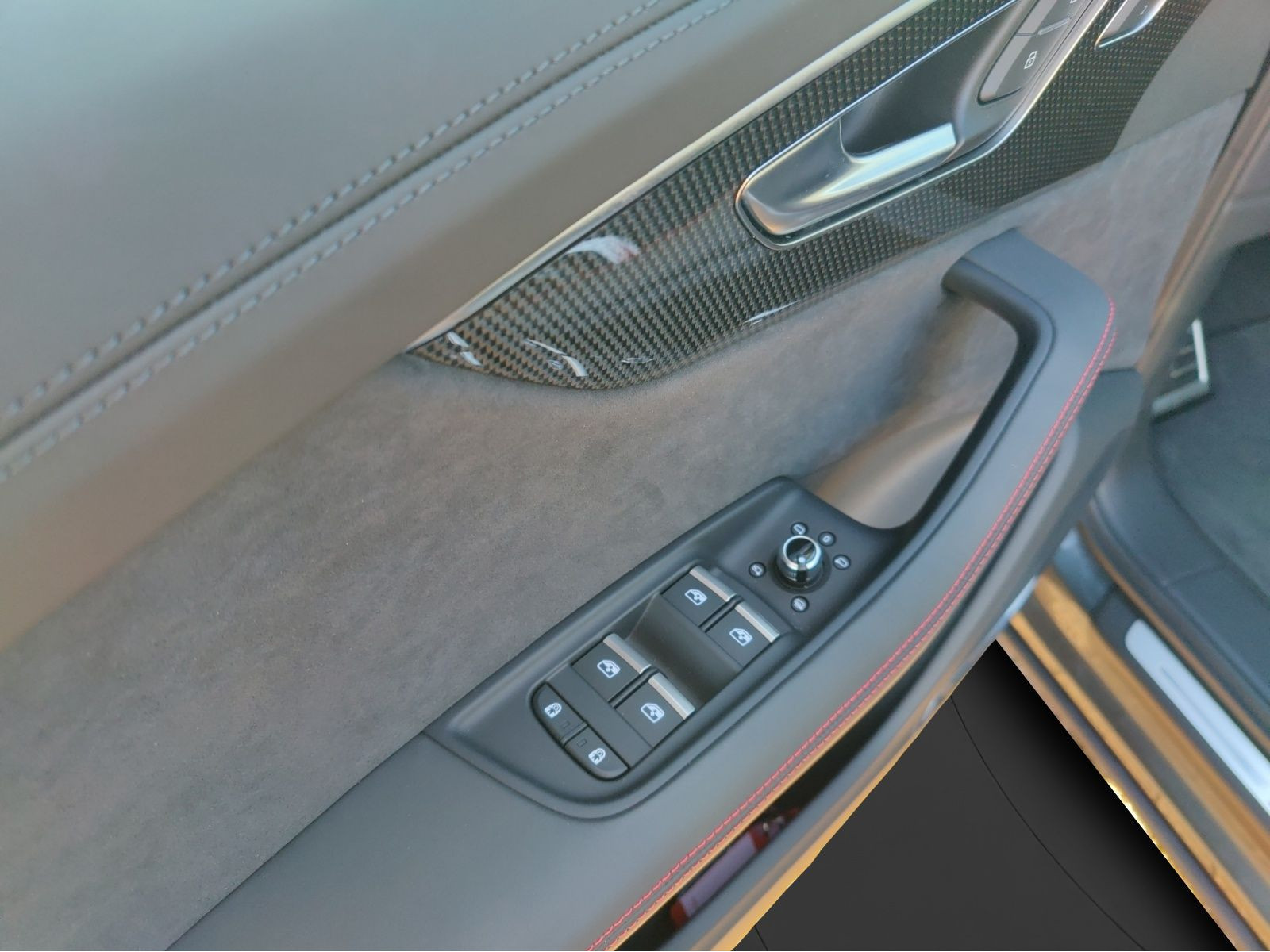 Audi - SQ7_5
