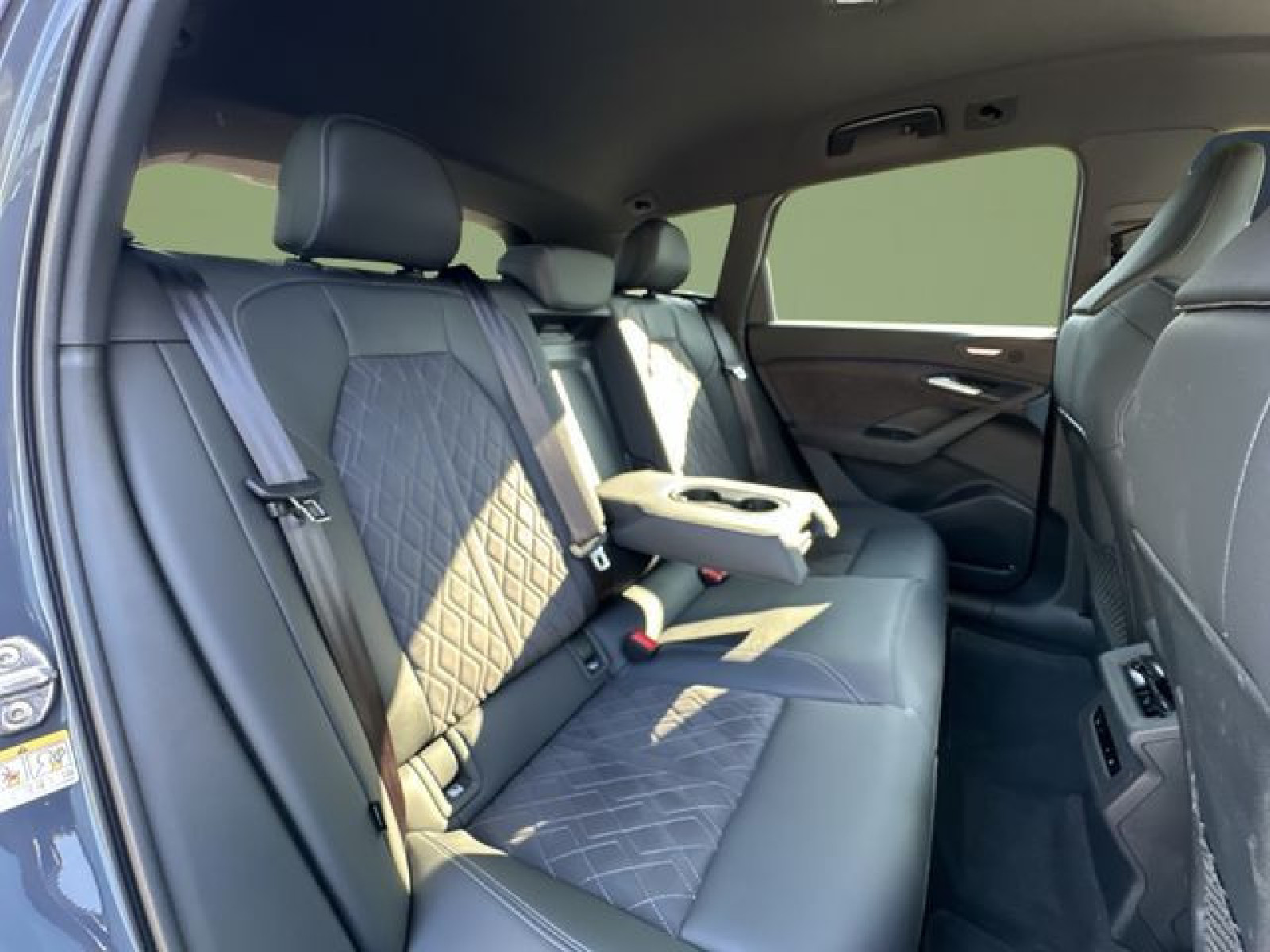 Audi - SQ6 SUV e-tron_21